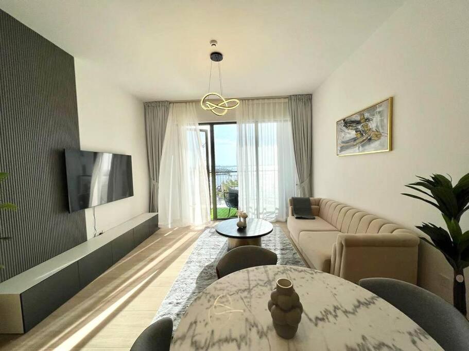 Brand New 2 Bedroom With Seaview Apartment *