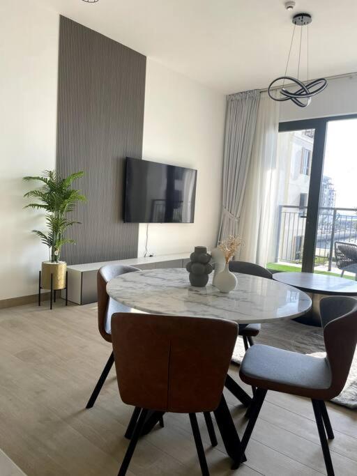 Brand New 2 Bedroom With Seaview Apartment Dubai