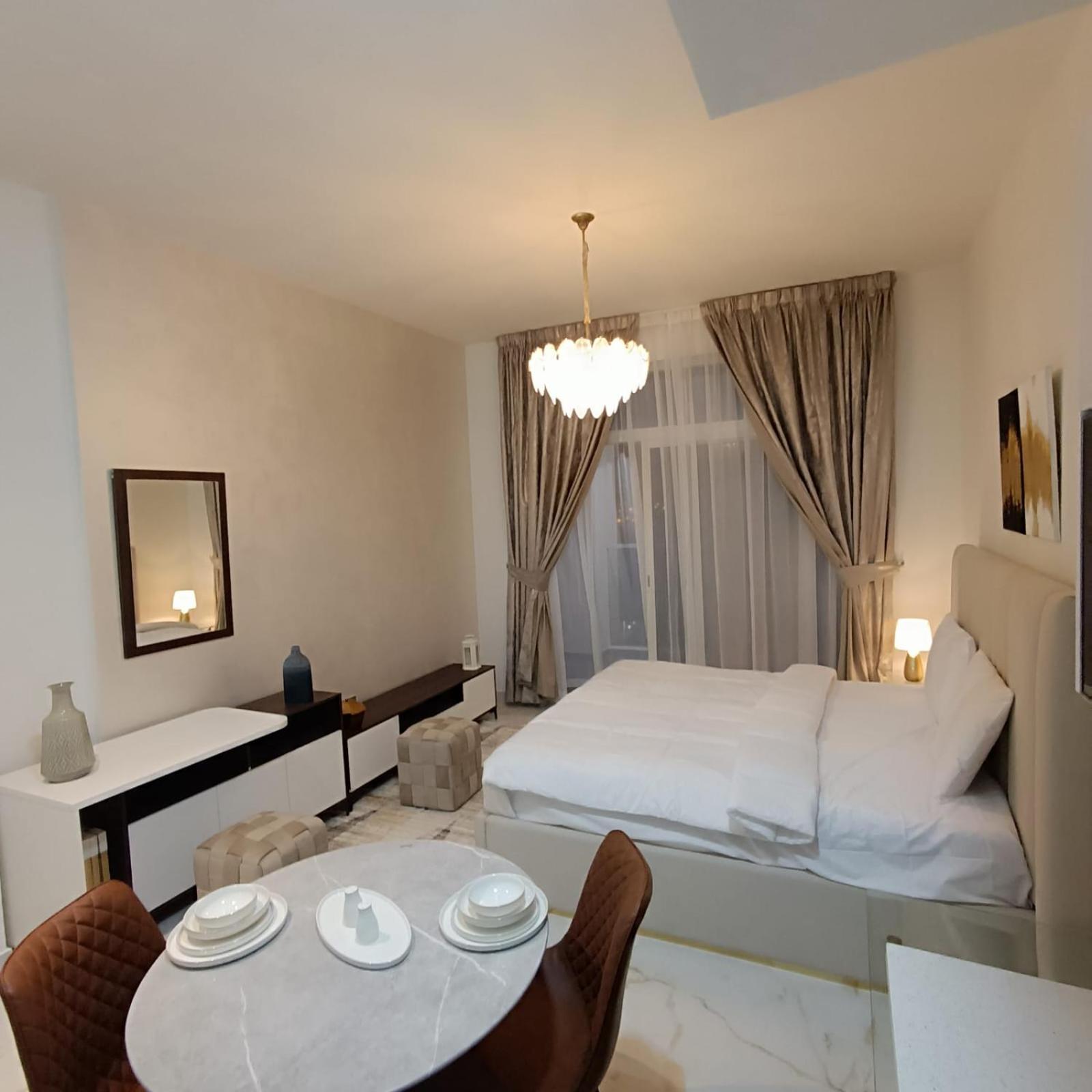 Jewelz By Danube 726 Apartment *