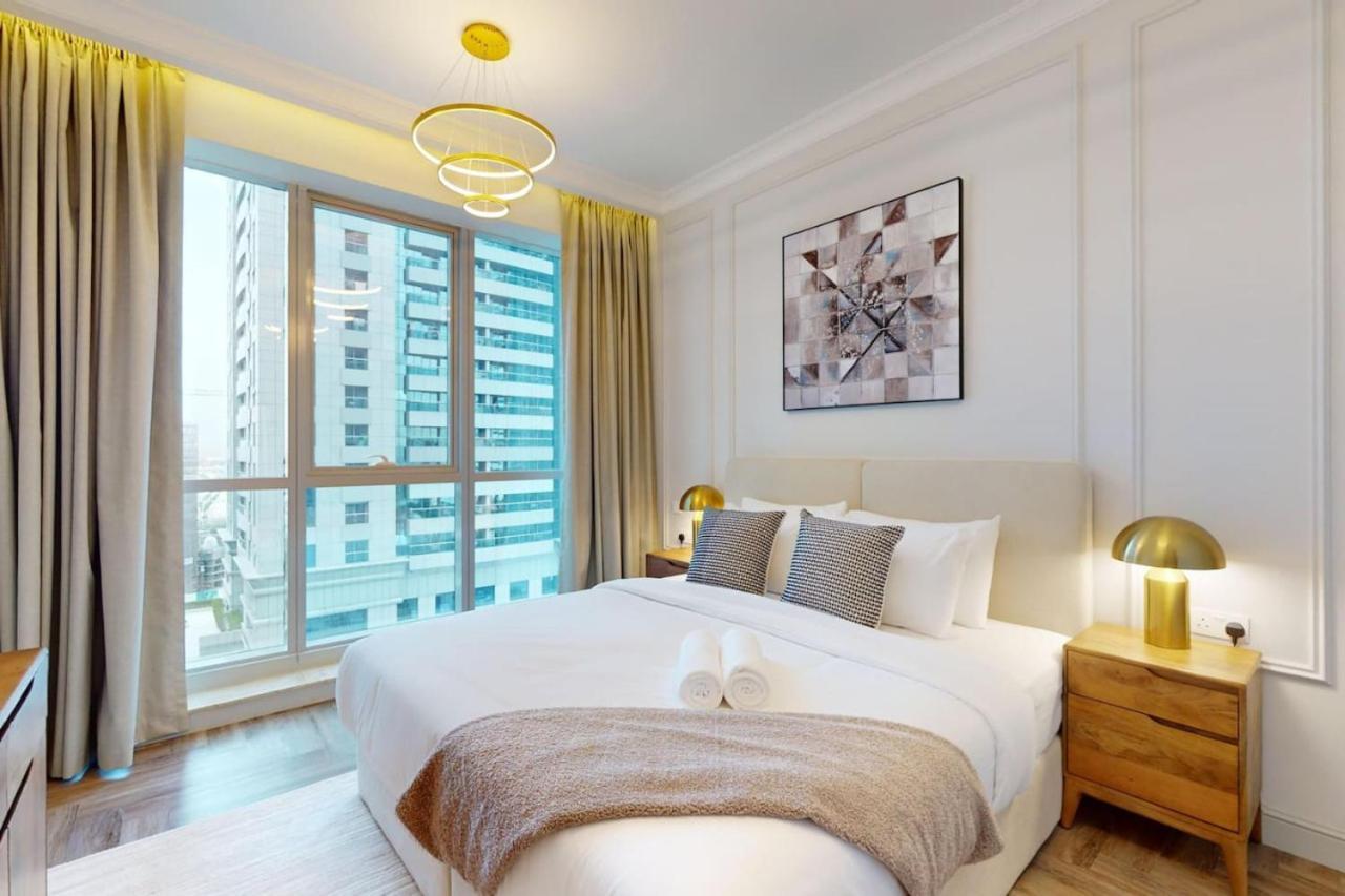 Torch Tower - Incredible Two Bedroom Apartment