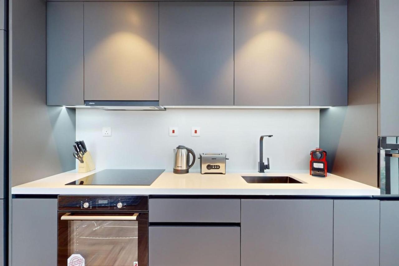 Torch Tower - Incredible Two Bedroom