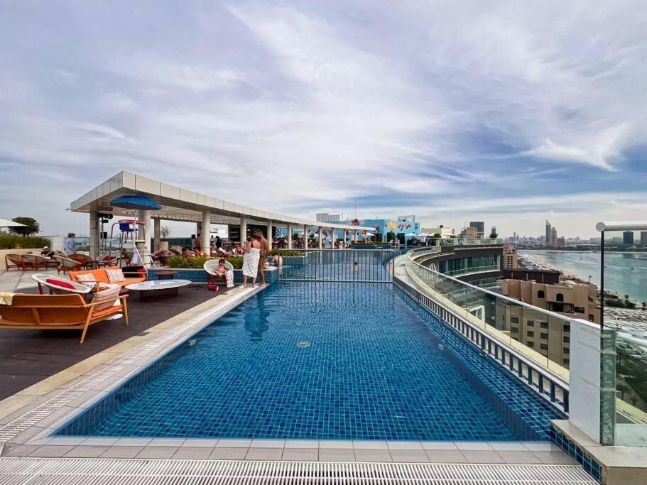 The Smart Concierge - Seven Palm Apartment
