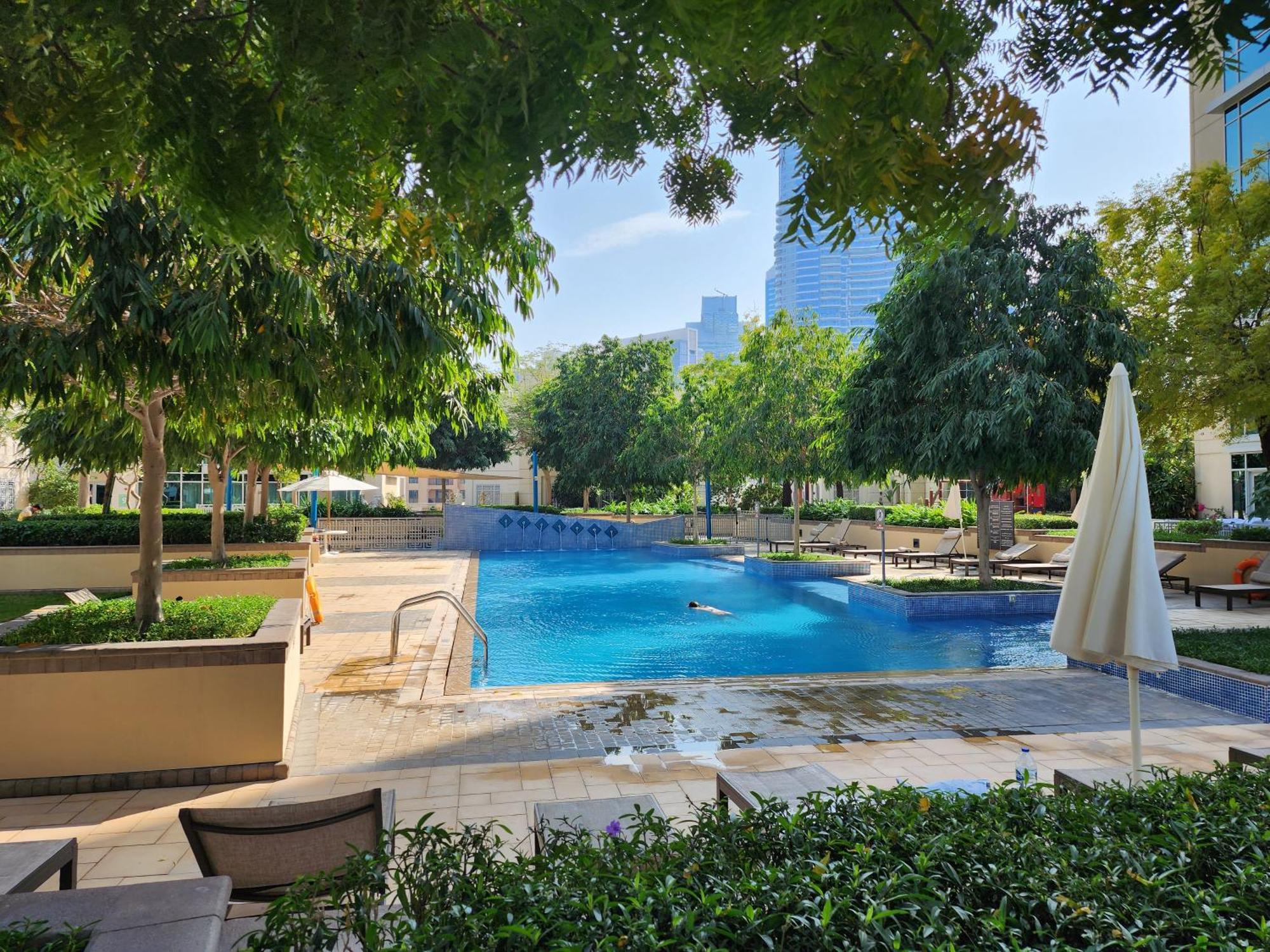 Apartment Downtown Oasis, Burj Khalifa Views, Luxury Amenities
