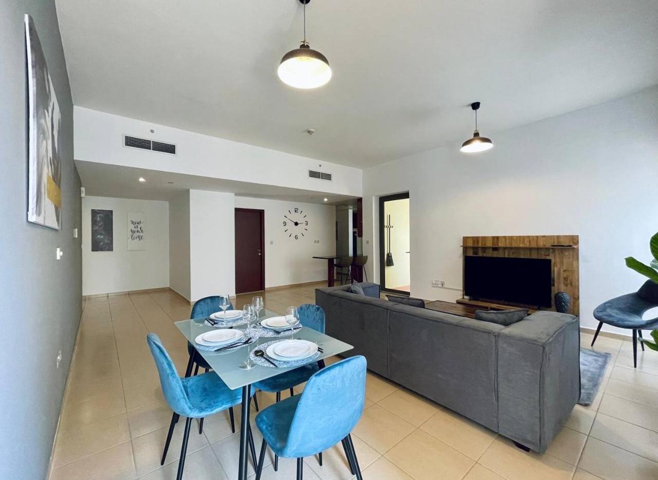 Luxury Jbr , Beach , Pool , Parking * Dubai