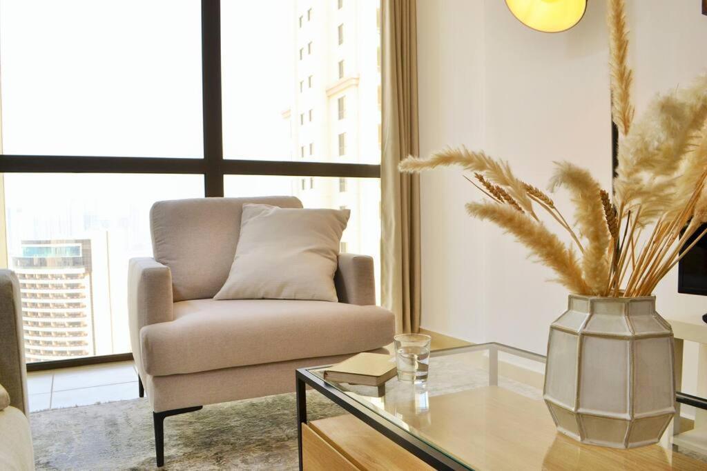 Apartment Vacation In Best Part Of *