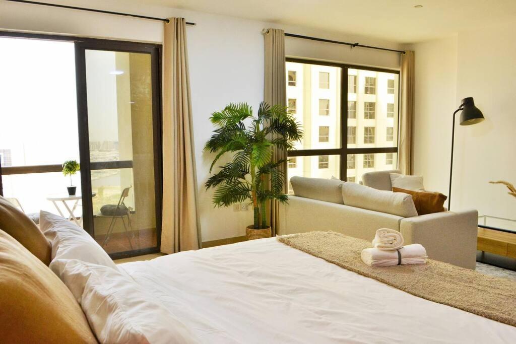 Vacation In Best Part Of * Dubai