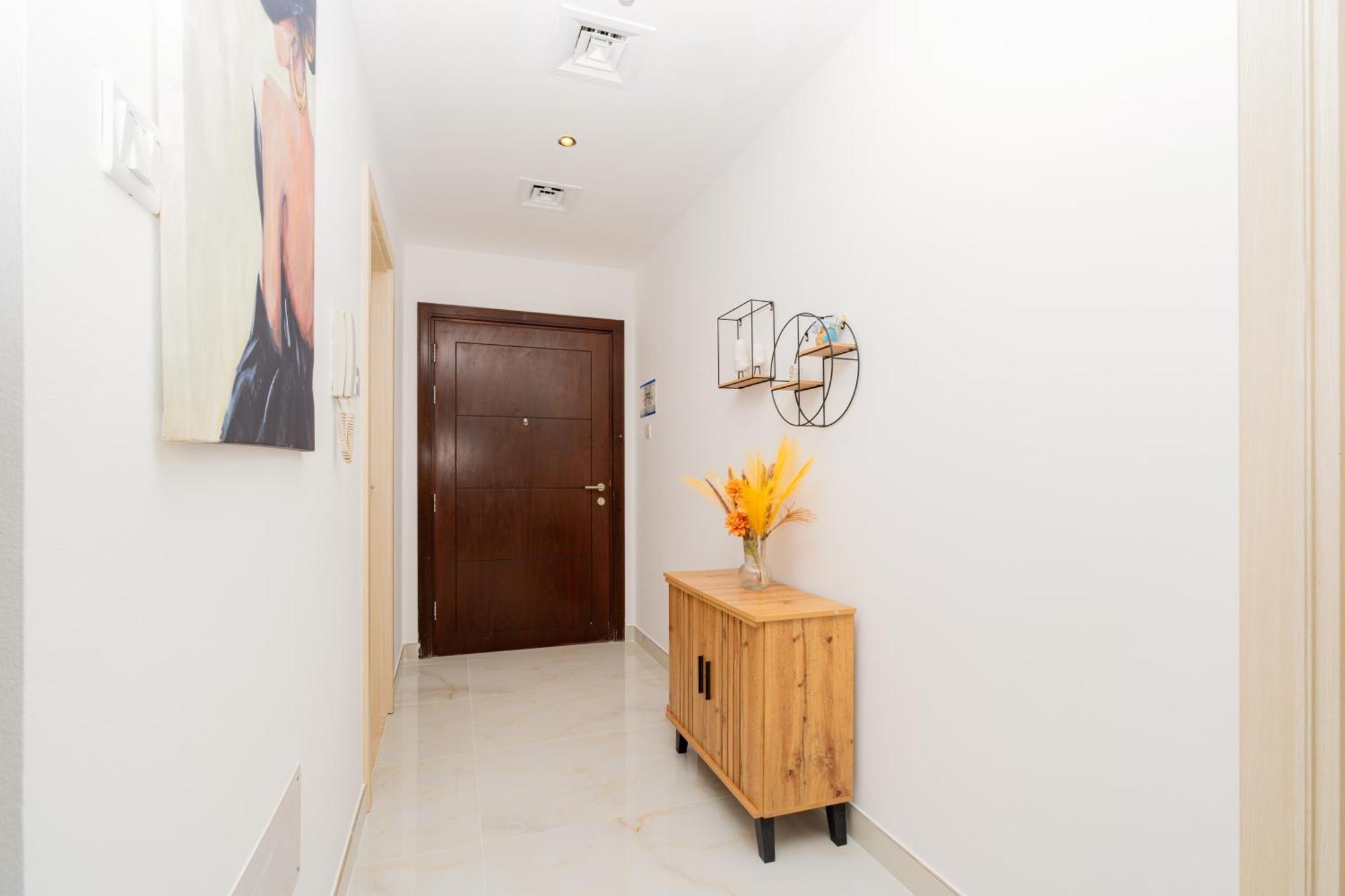 Marina,jbr -luxurious 2 Bedroom King