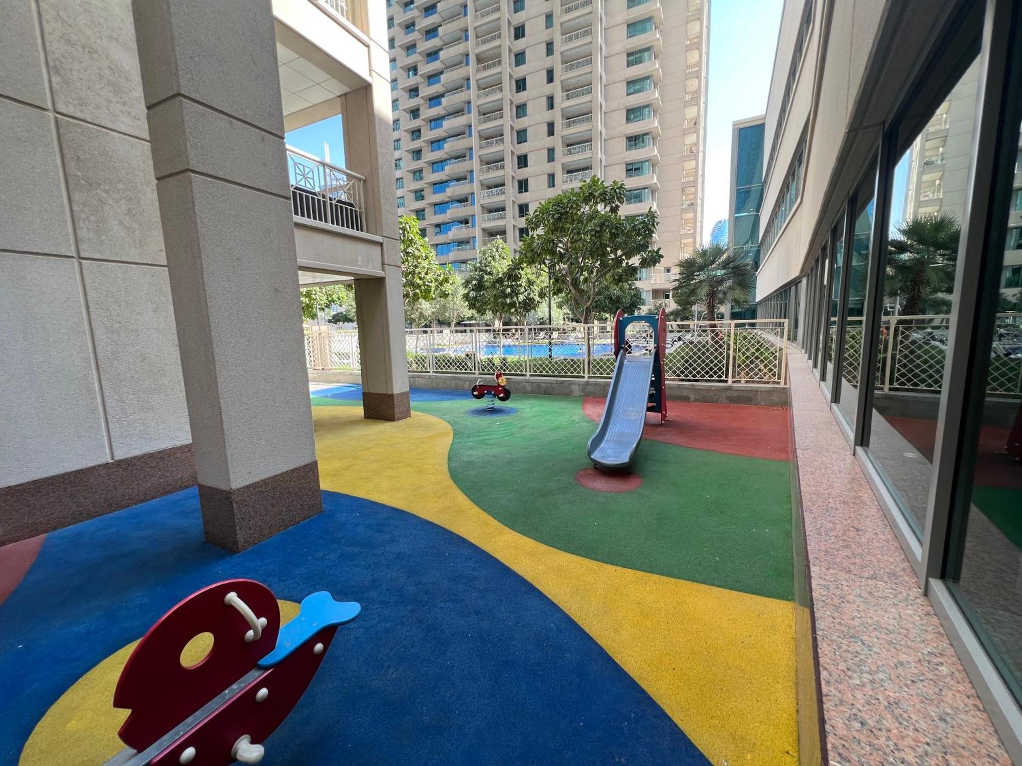 Prestige Living 2br With Full Burj Khalifa And Fountain View By Apartamento Dubai