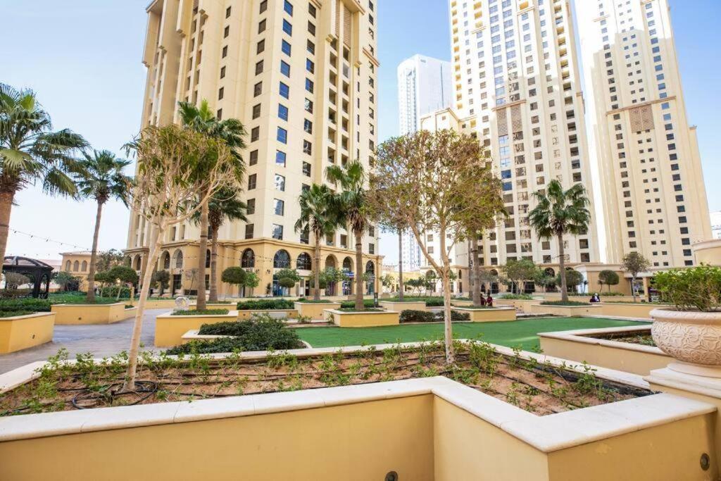 Seaside Spacious With Vibrant Vibes In Jbr By Sweet Homes