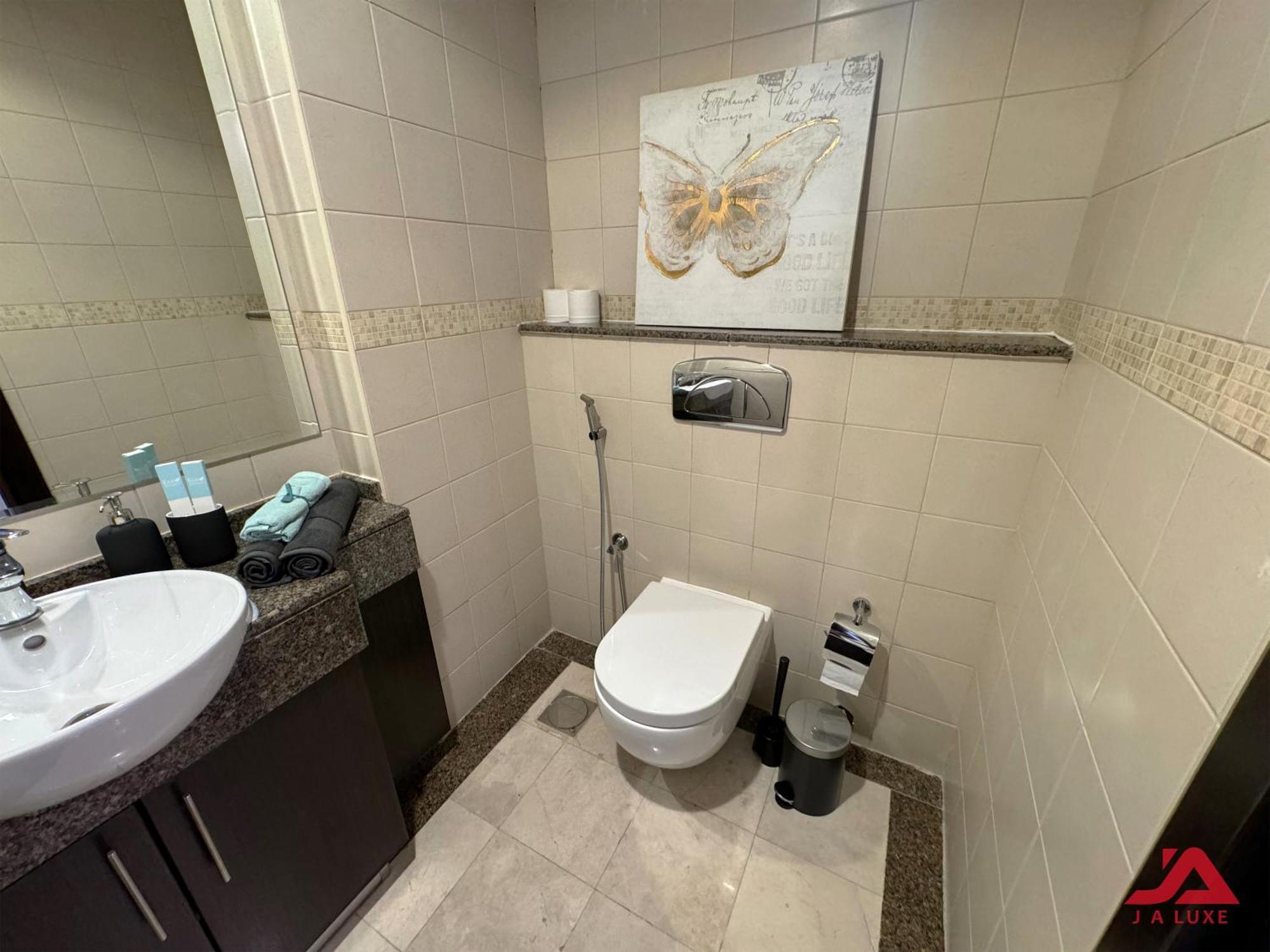 Apartment Lovely Full Marina View 1br Apt In Bay Central Tower, Marina With Modern Gym & Pool, Steps To Beach & Metro