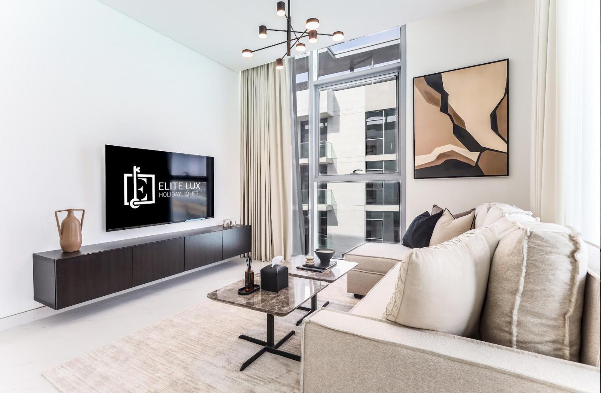 Elite Lux Homes - Lagoon View 1 Bedroom Luxury Oasis In Mbr