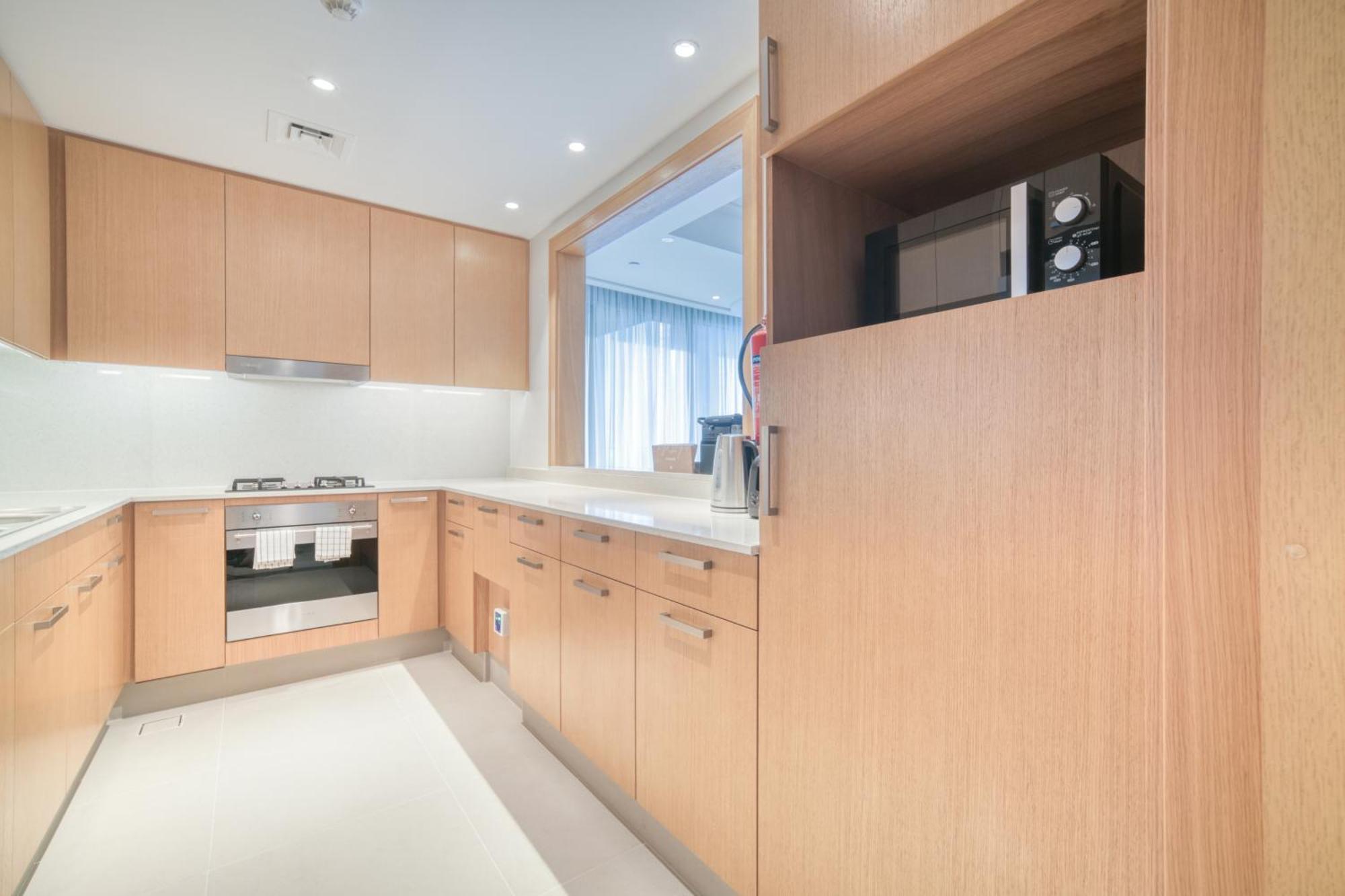 Downtown Luxury - Stunning Burj Khalifa & Sea View - 5 Minutes Walk To Mall Apartamento
