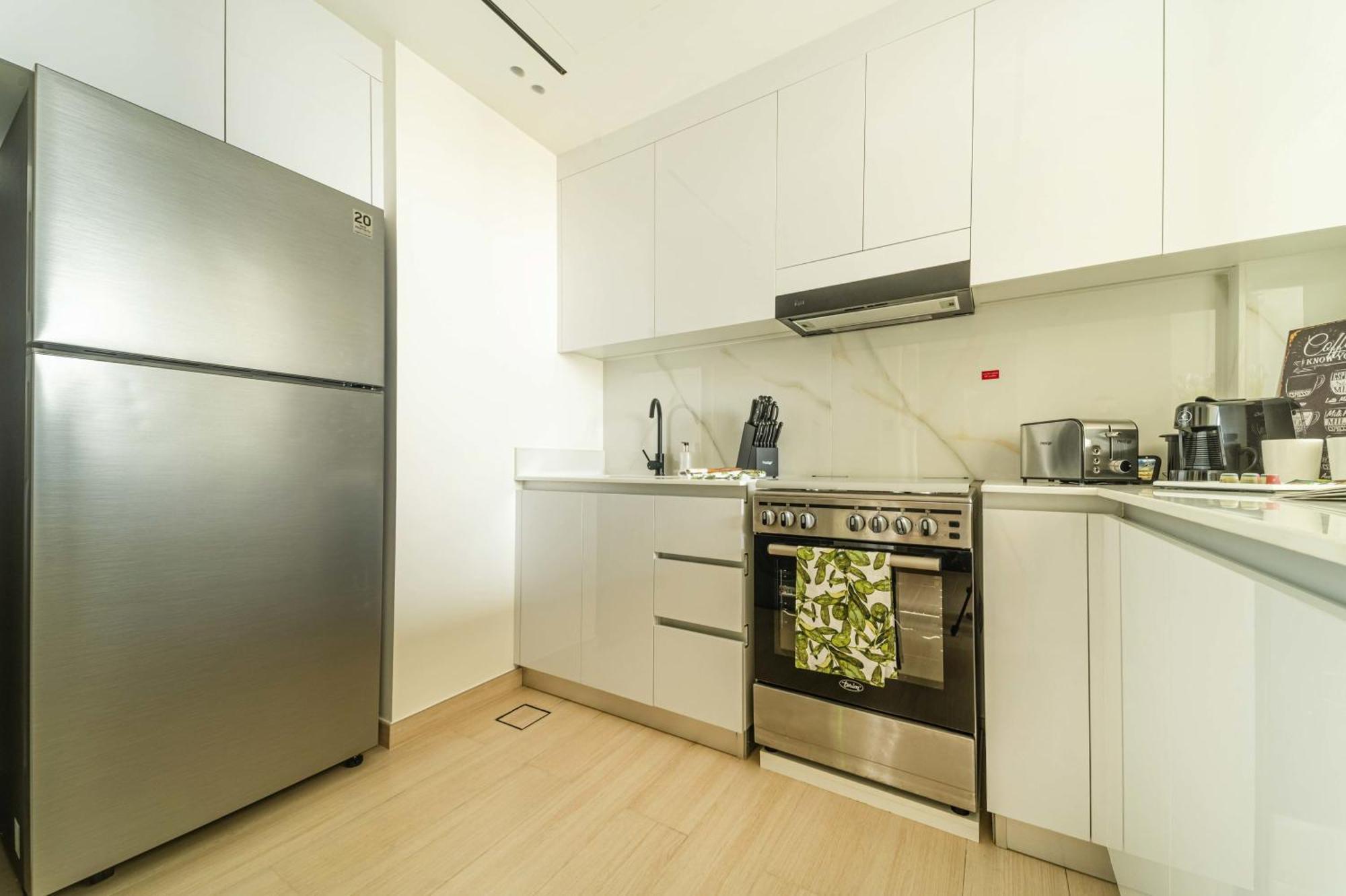 Frank Porter - Binghatti Crest Apartment