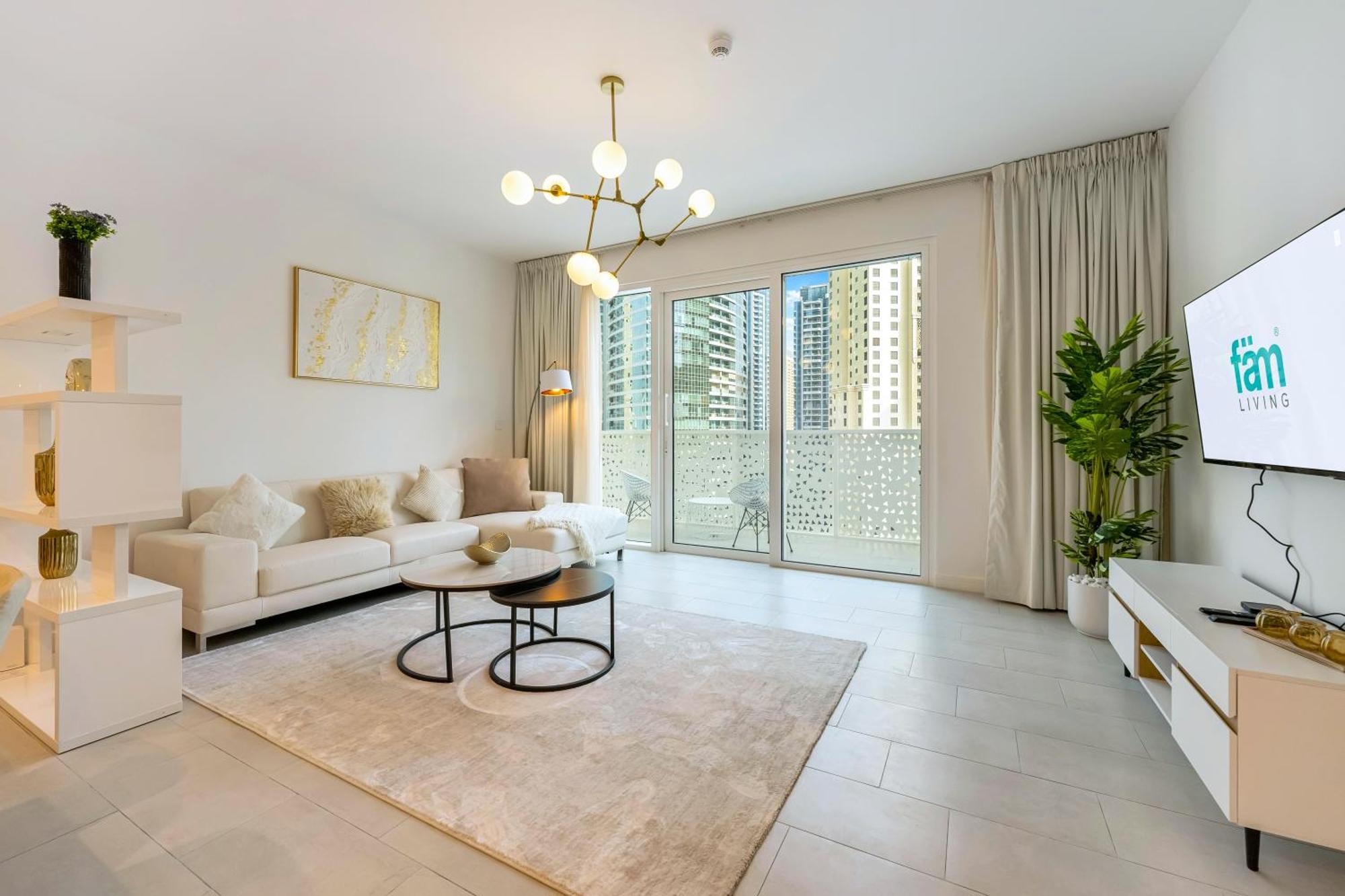 Apartment Fam Living - Modern 1-bedroom Gem In Jbr, Steps From The