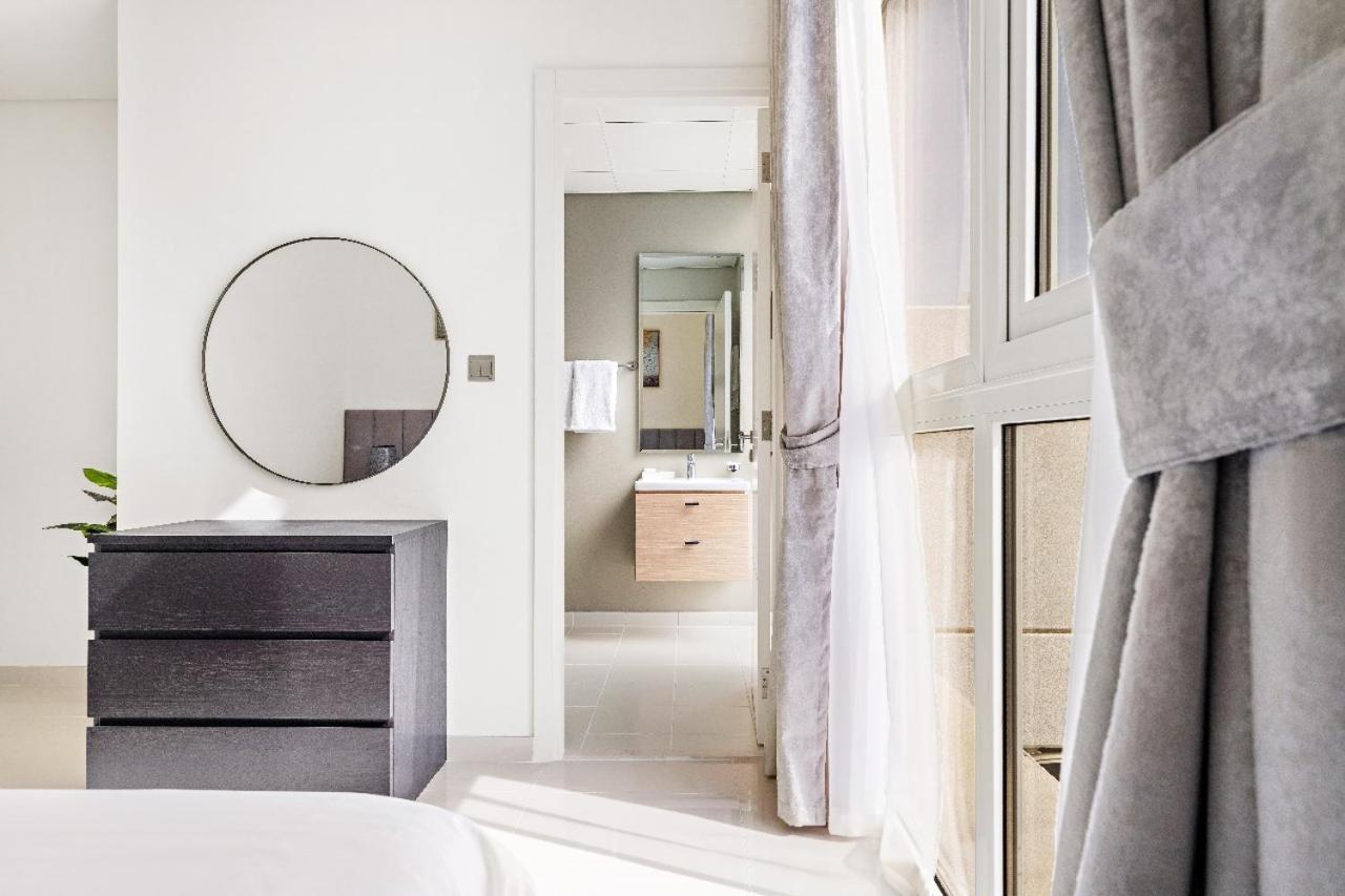 Villa Aliving Luxury 3br With Maid Damac Hills 2 *