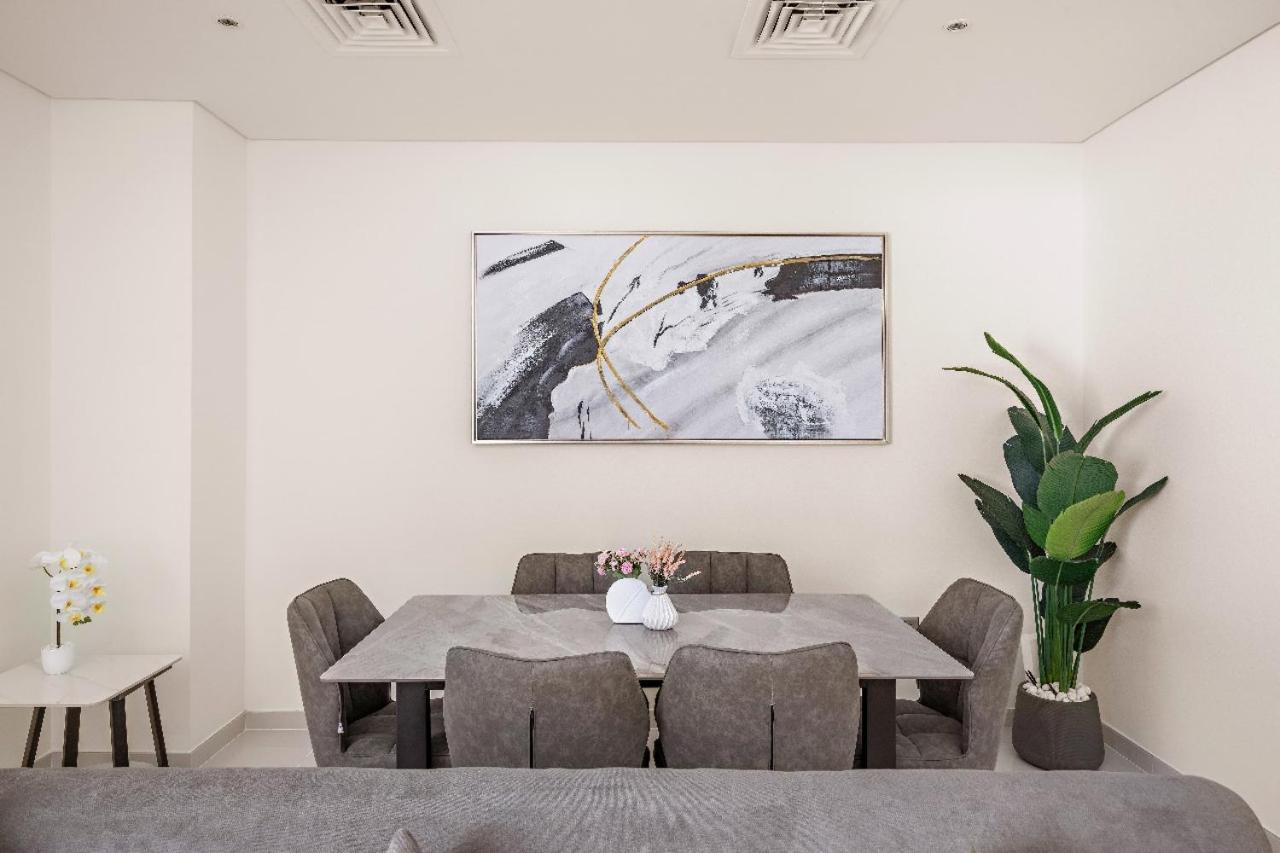 Aliving Luxury 3br With Maid Damac Hills 2 Villa Dubai