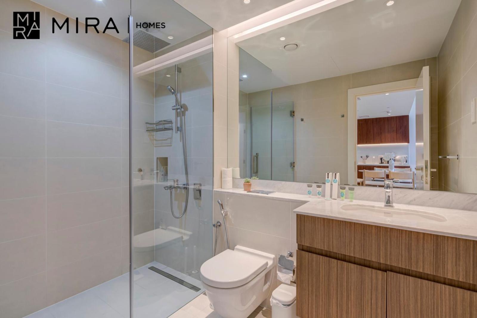 Mira Homes - Newly 1 Bedroom With Sea View Apartment