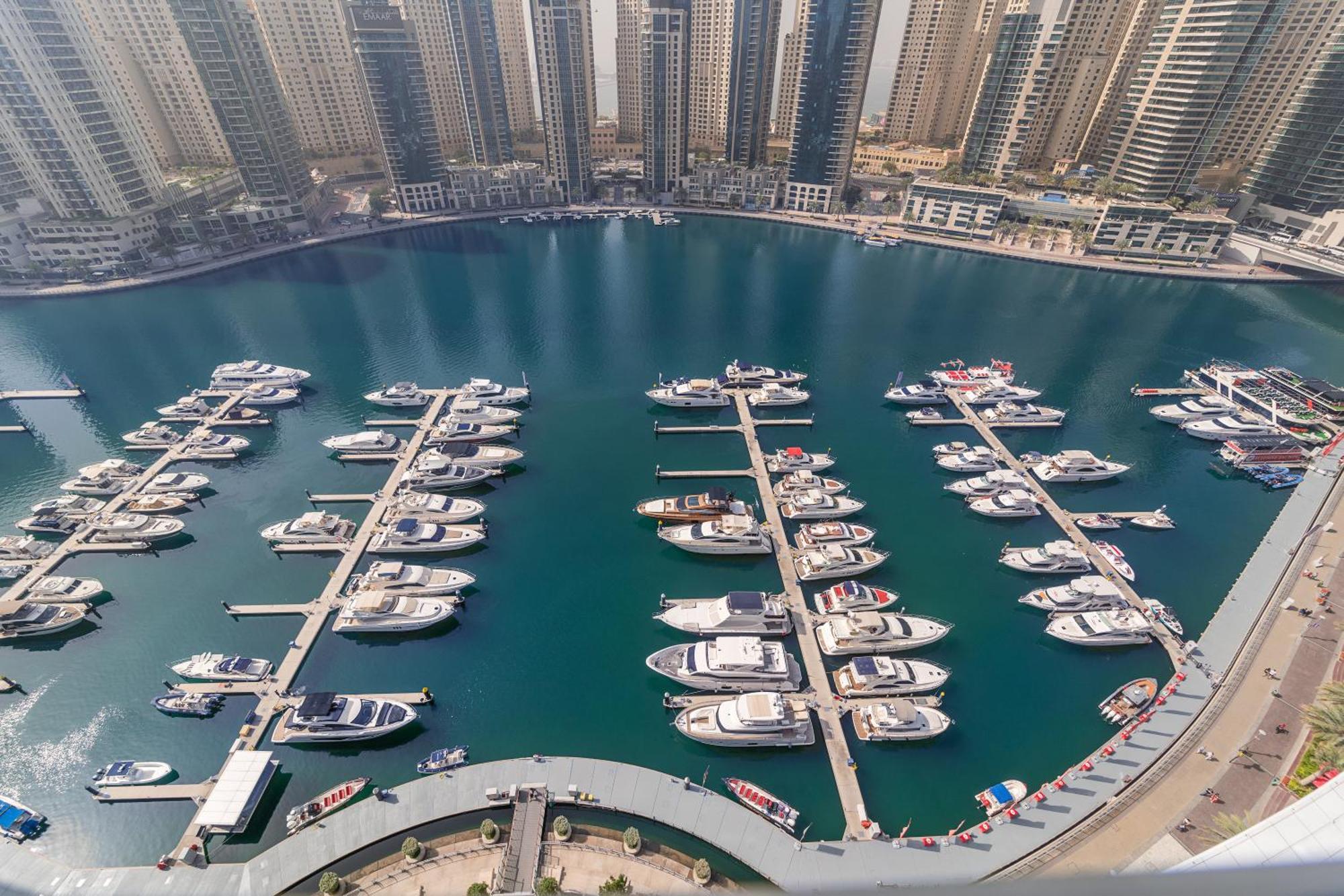 Luxury Living At Vida Marina & Yacht Club Apartment
