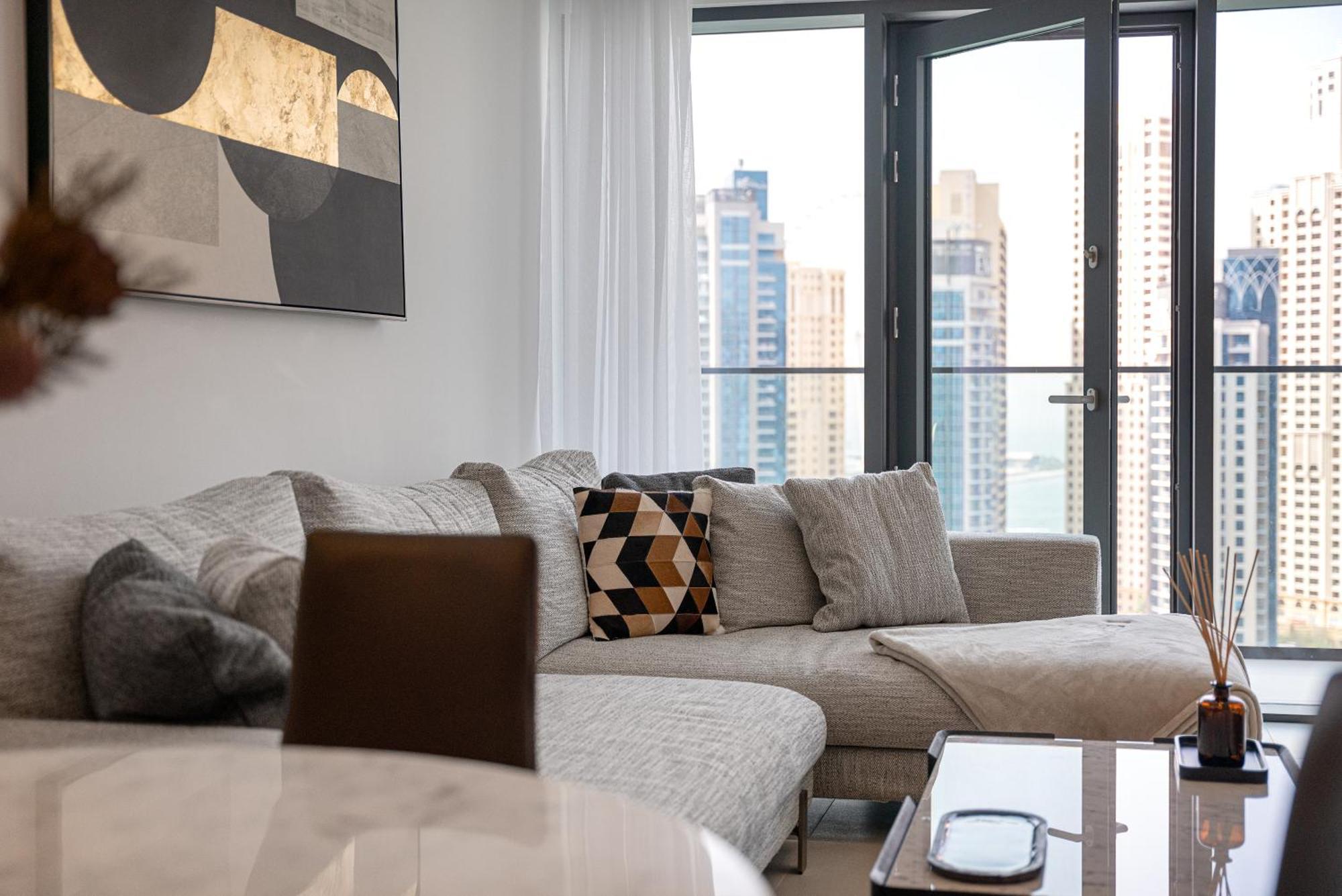 Luxury Living At Vida Marina & Yacht Club Dubai