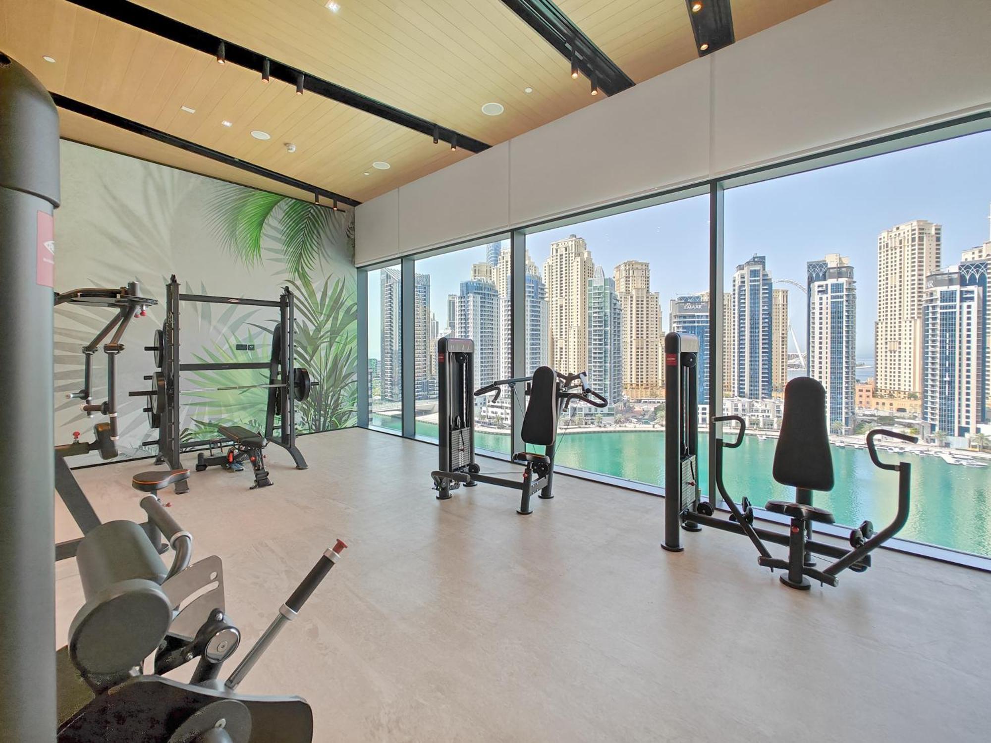 Luxury Living At Vida Marina & Yacht Club Apartment Dubai