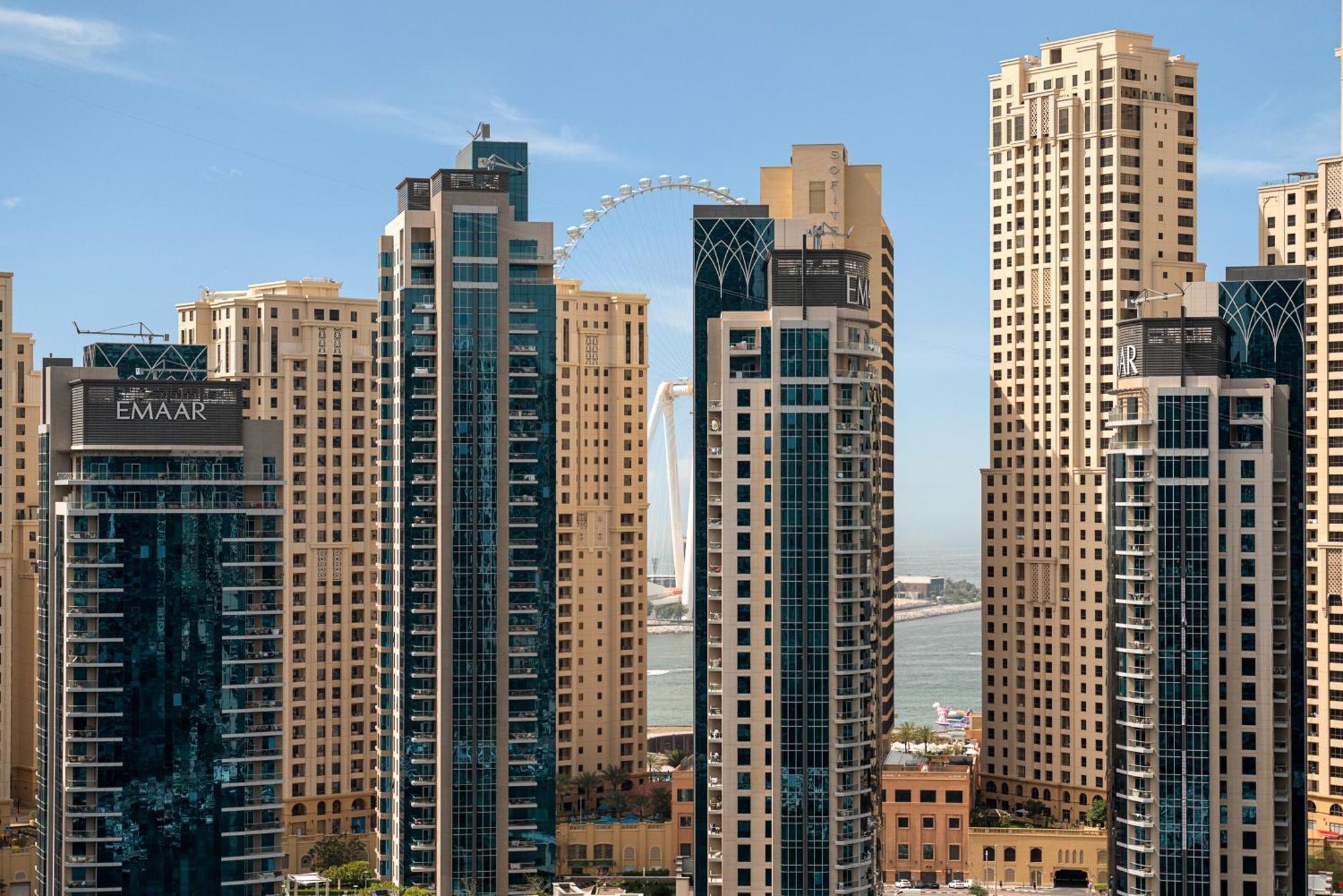 Luxury Living At Vida Marina & Yacht Club
