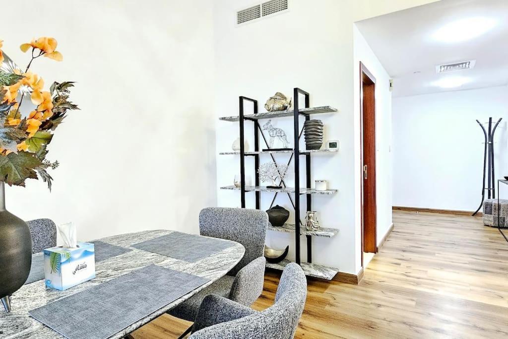 Apartment Magnificent Beachfront Two Bedroom With Full Sea & Beach View