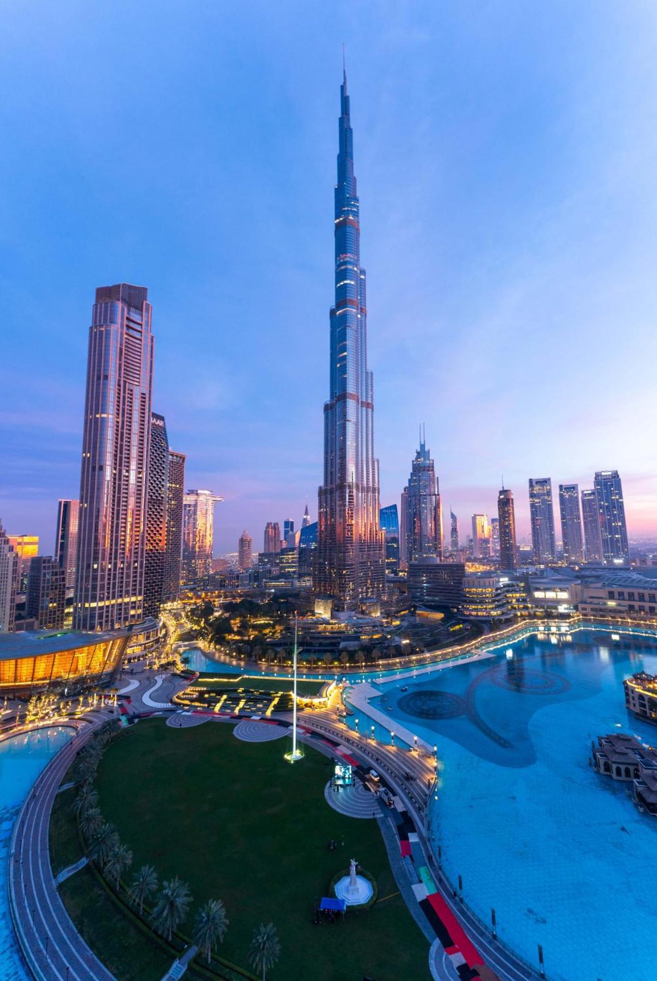 Apartamento Spectacular Burj & Fountain View - Luxurious 3 Bedrooms & Maids - The Residences Dubai