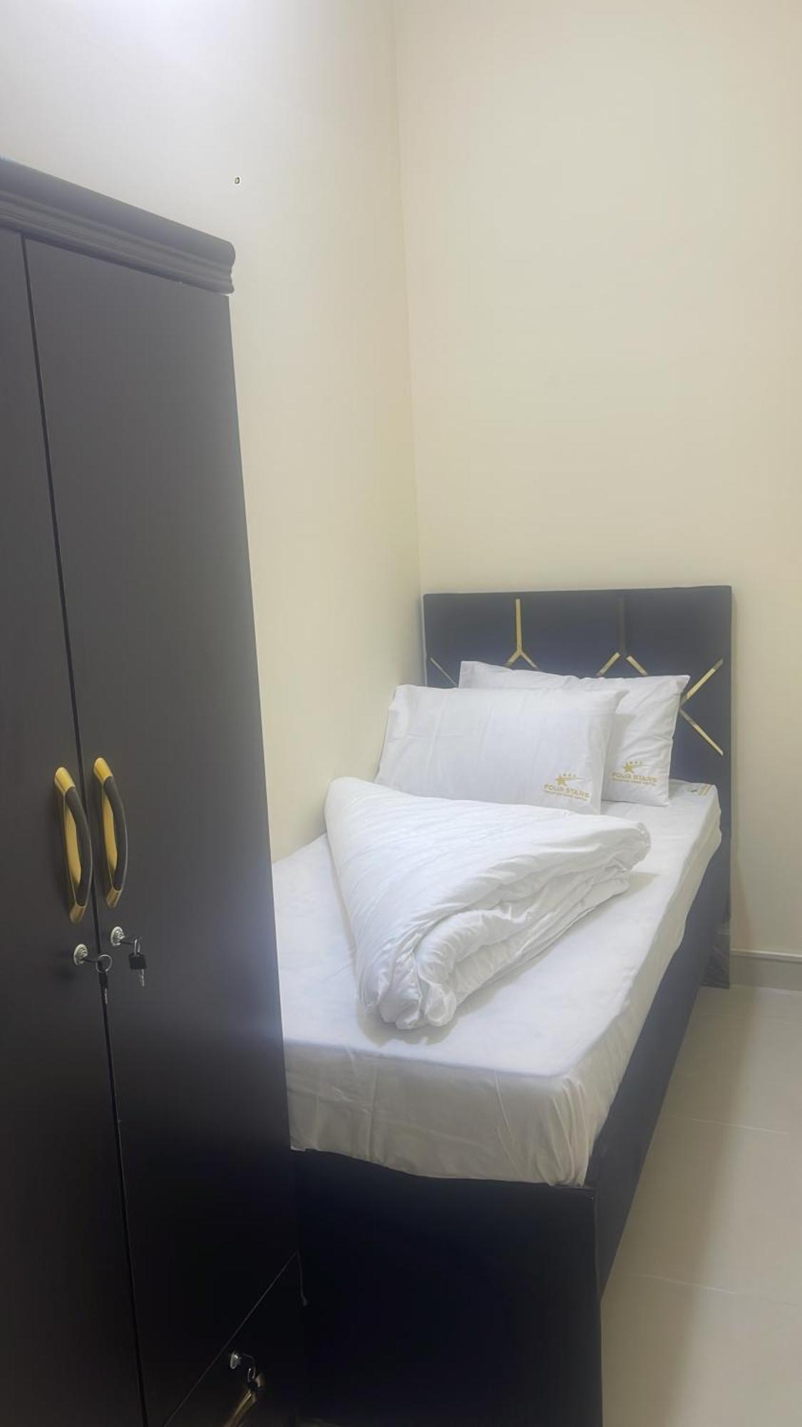 Four Stars Hostel Dubai