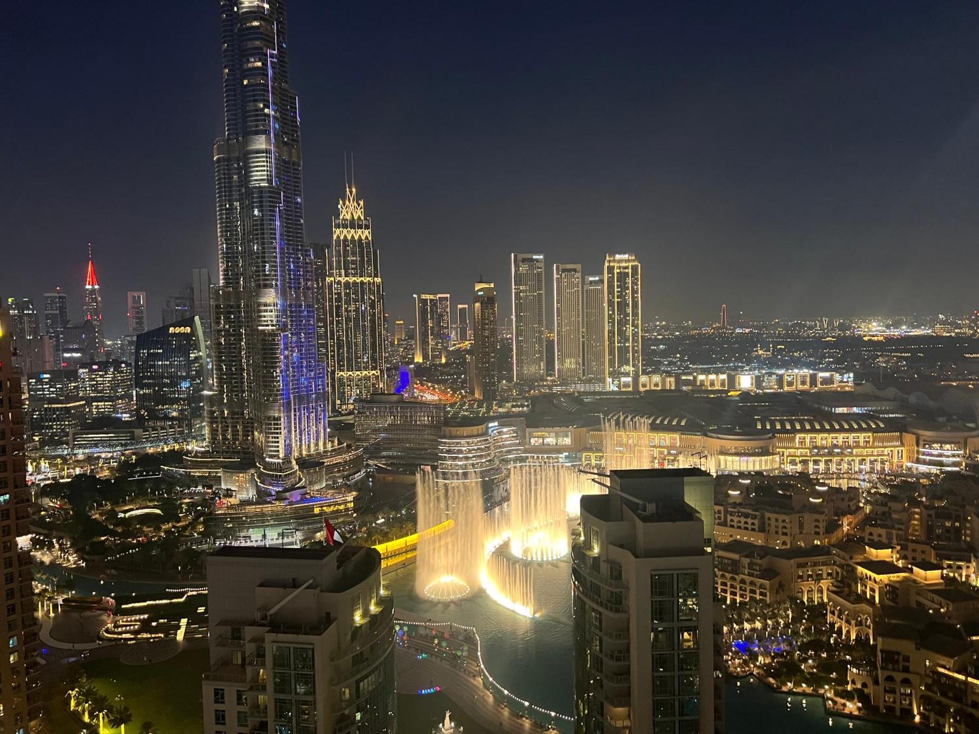Prestige Living 2br With Full Burj Khalifa And Fountain View By Apartamento Dubai