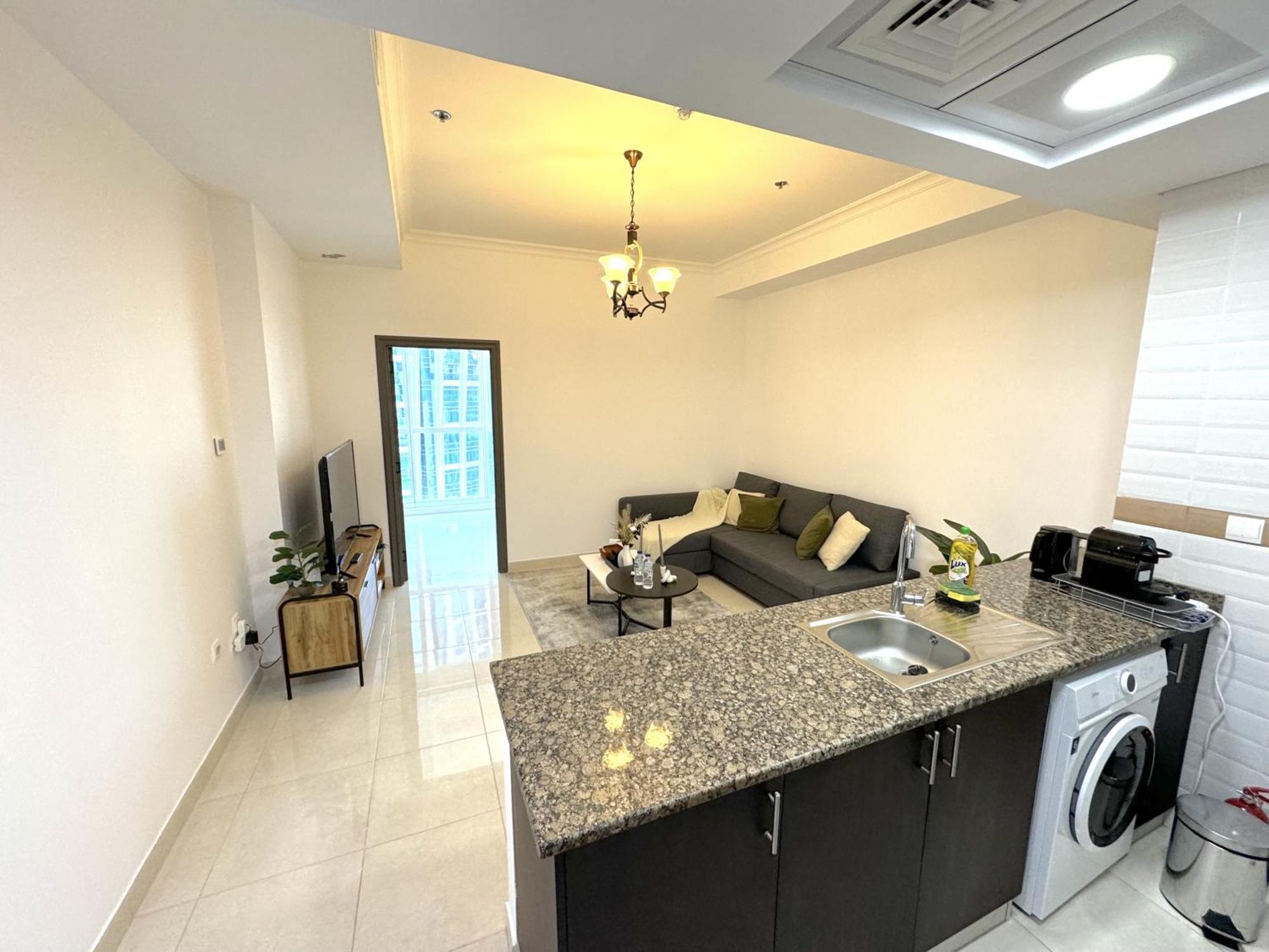 Deluxe With Panoramic View Near Metro * Dubai