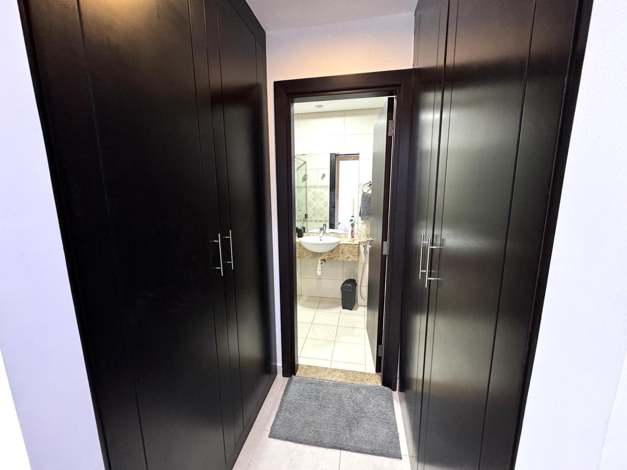 Deluxe With Panoramic View Near Metro Apartment
