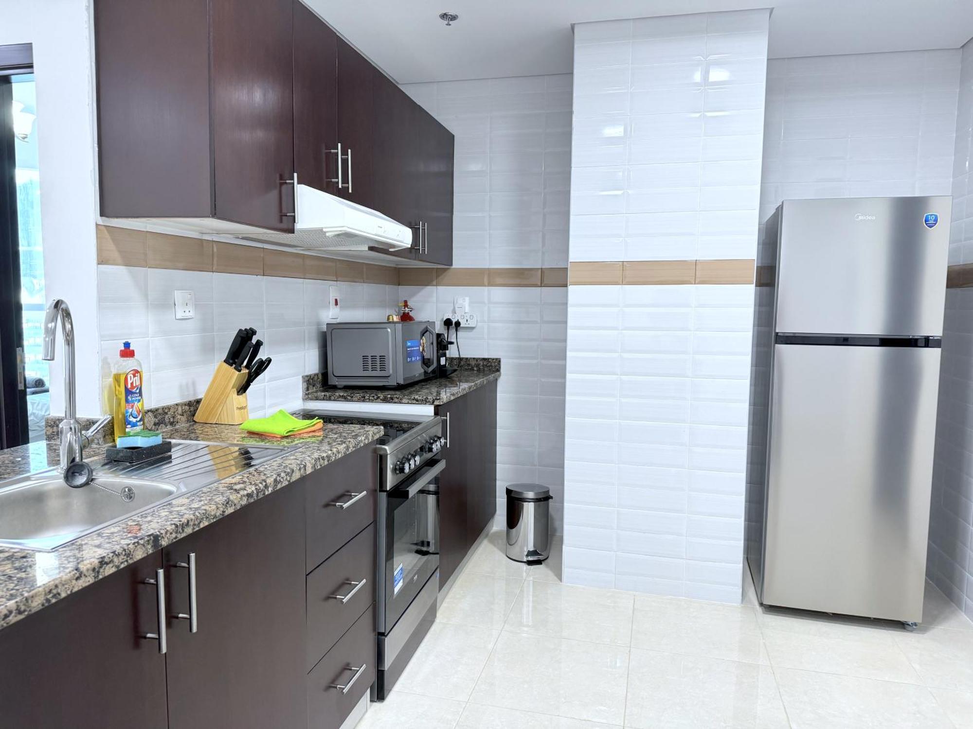 Deluxe With Panoramic View Near Metro Apartment Dubai