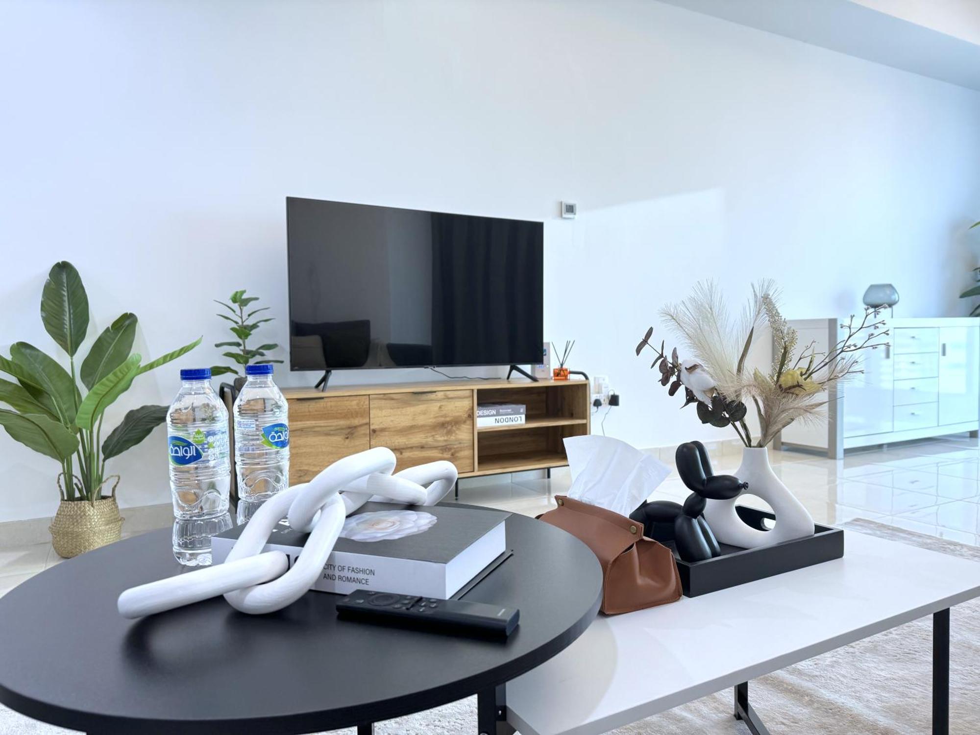 Deluxe With Panoramic View Near Metro Apartment