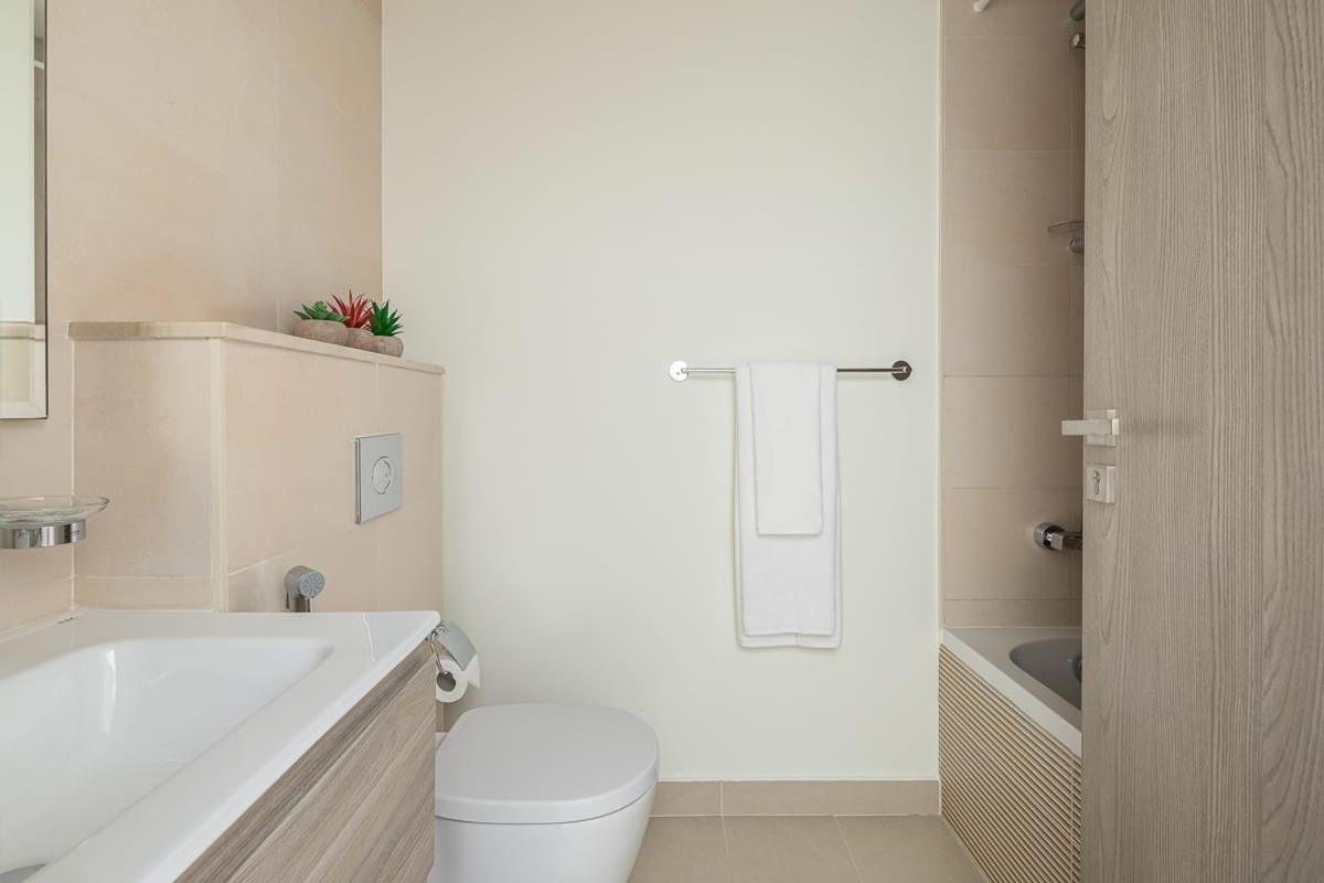 Villa Frank Porter - Damac Hills Richmond *