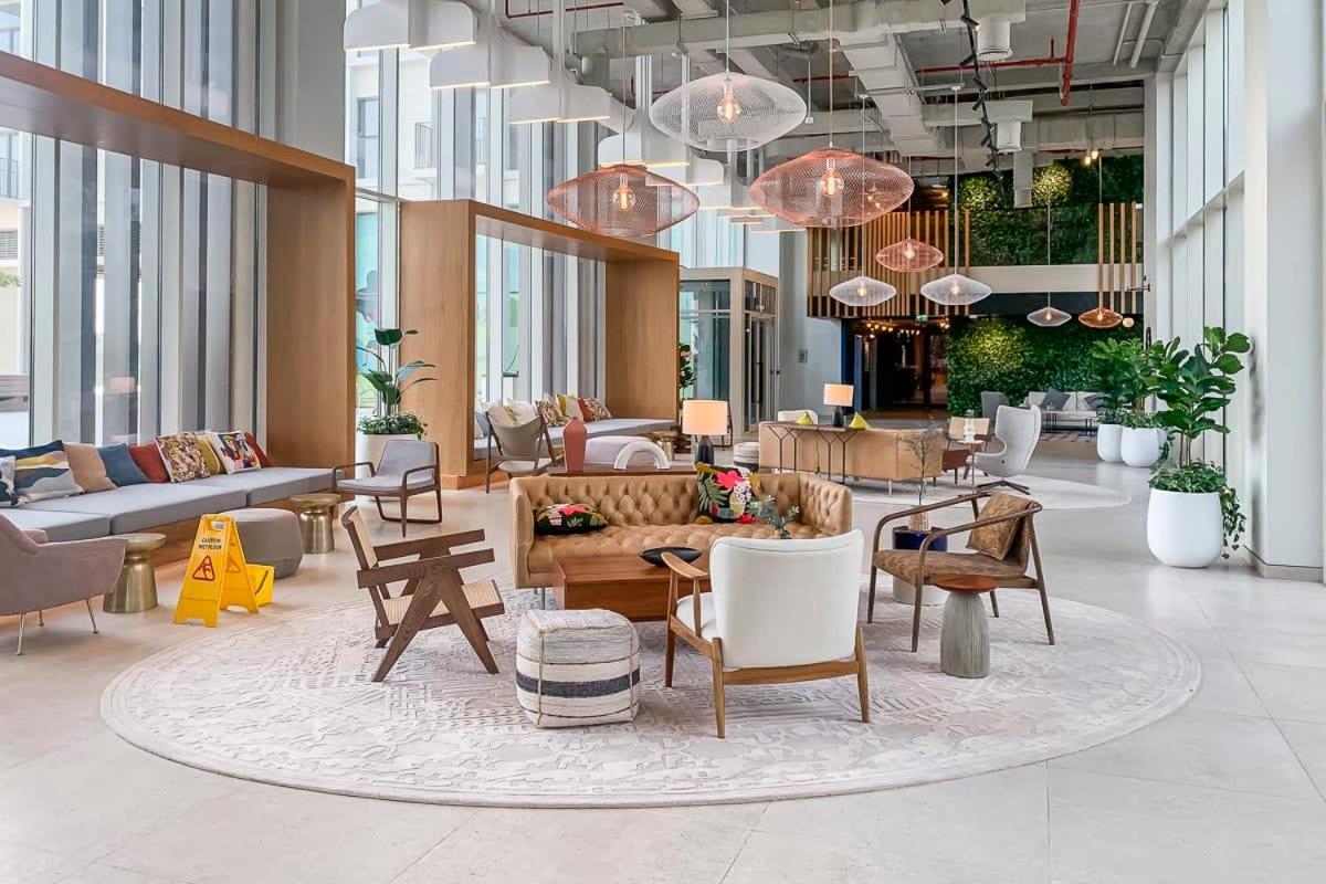 Frank Porter - Collective Tower 1 Apartment *