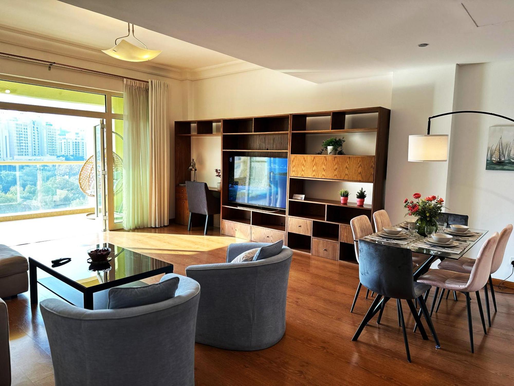 Seaside Serenity Elegant 1br Escape In Palm Jumeirah By La Buena Vida Homes Apartment *