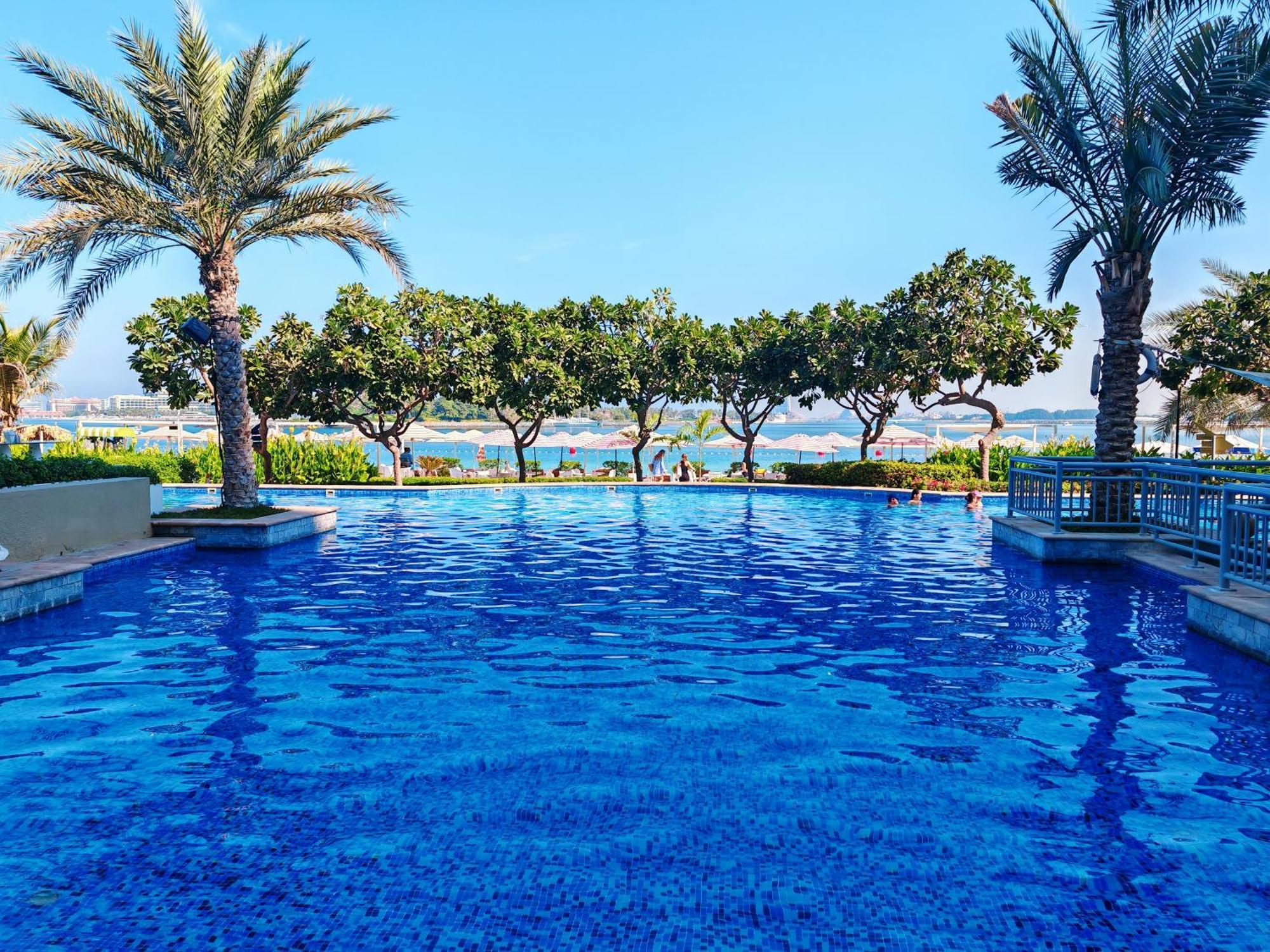 Seaside Serenity Elegant 1br Escape In Palm Jumeirah By La Buena Vida Homes Dubai