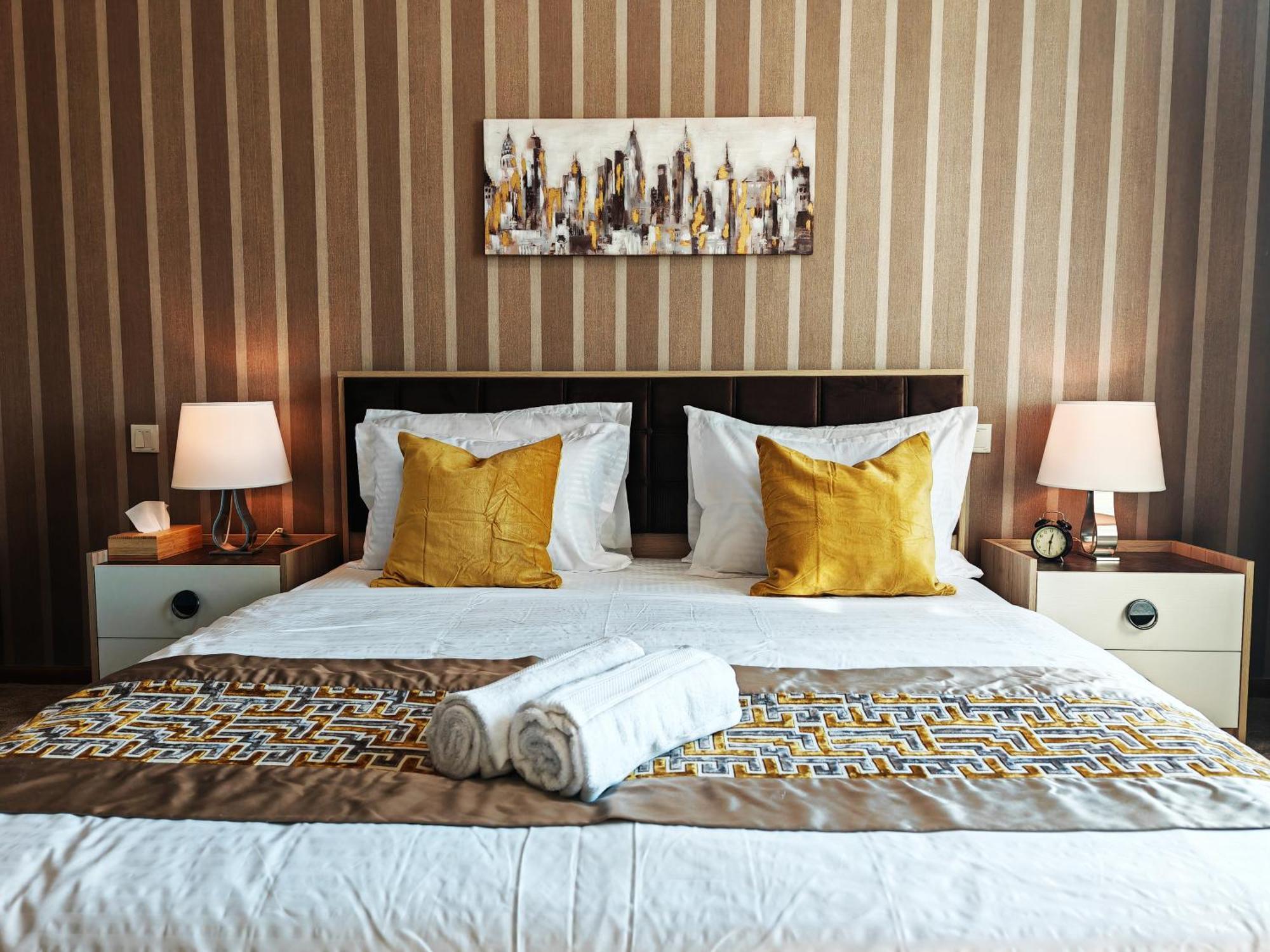 Seaside Serenity Elegant 1br Escape In Palm Jumeirah By La Buena Vida Homes Dubai