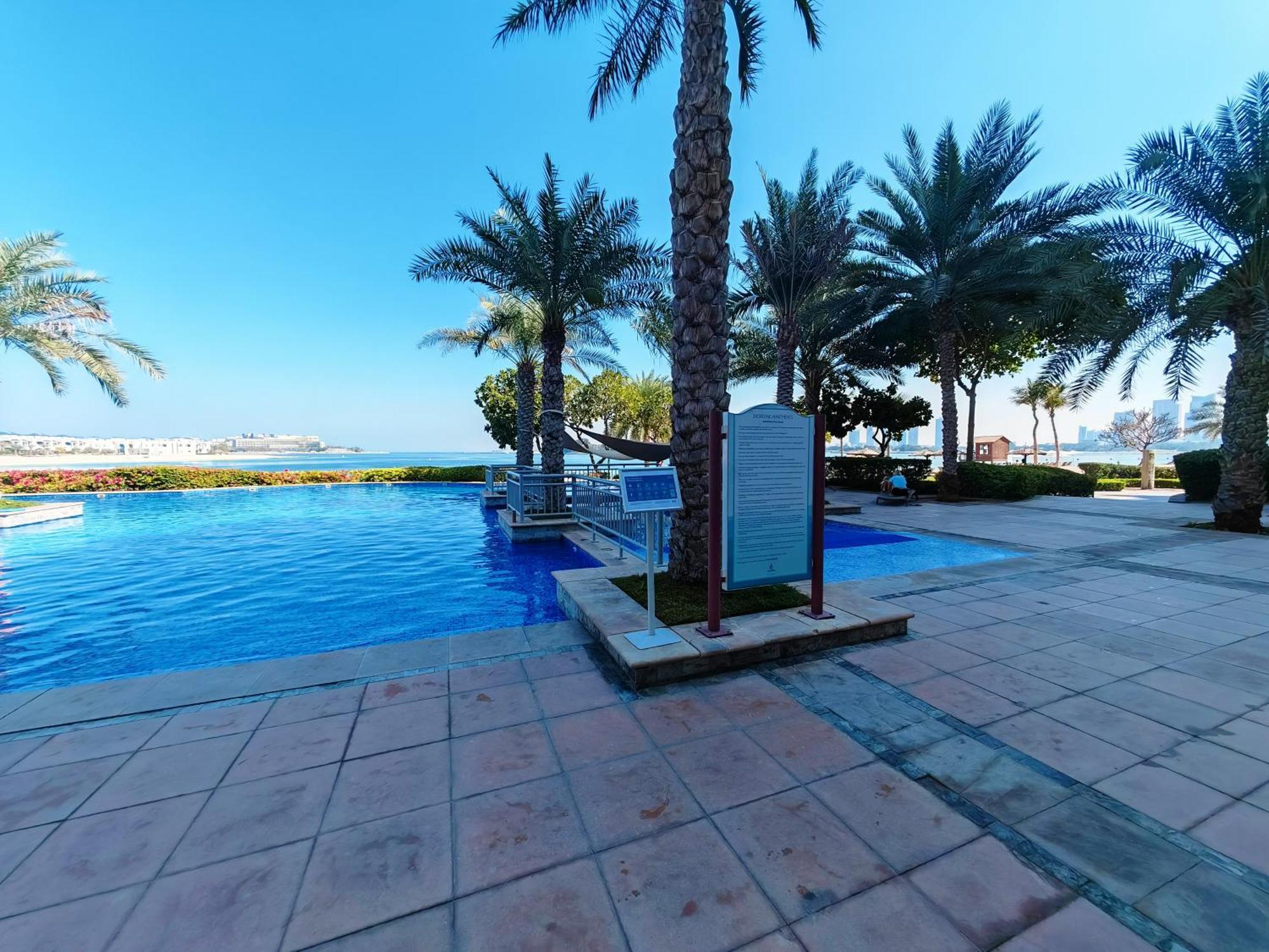 Apartment Seaside Serenity Elegant 1br Escape In Palm Jumeirah By La Buena Vida Homes Dubai