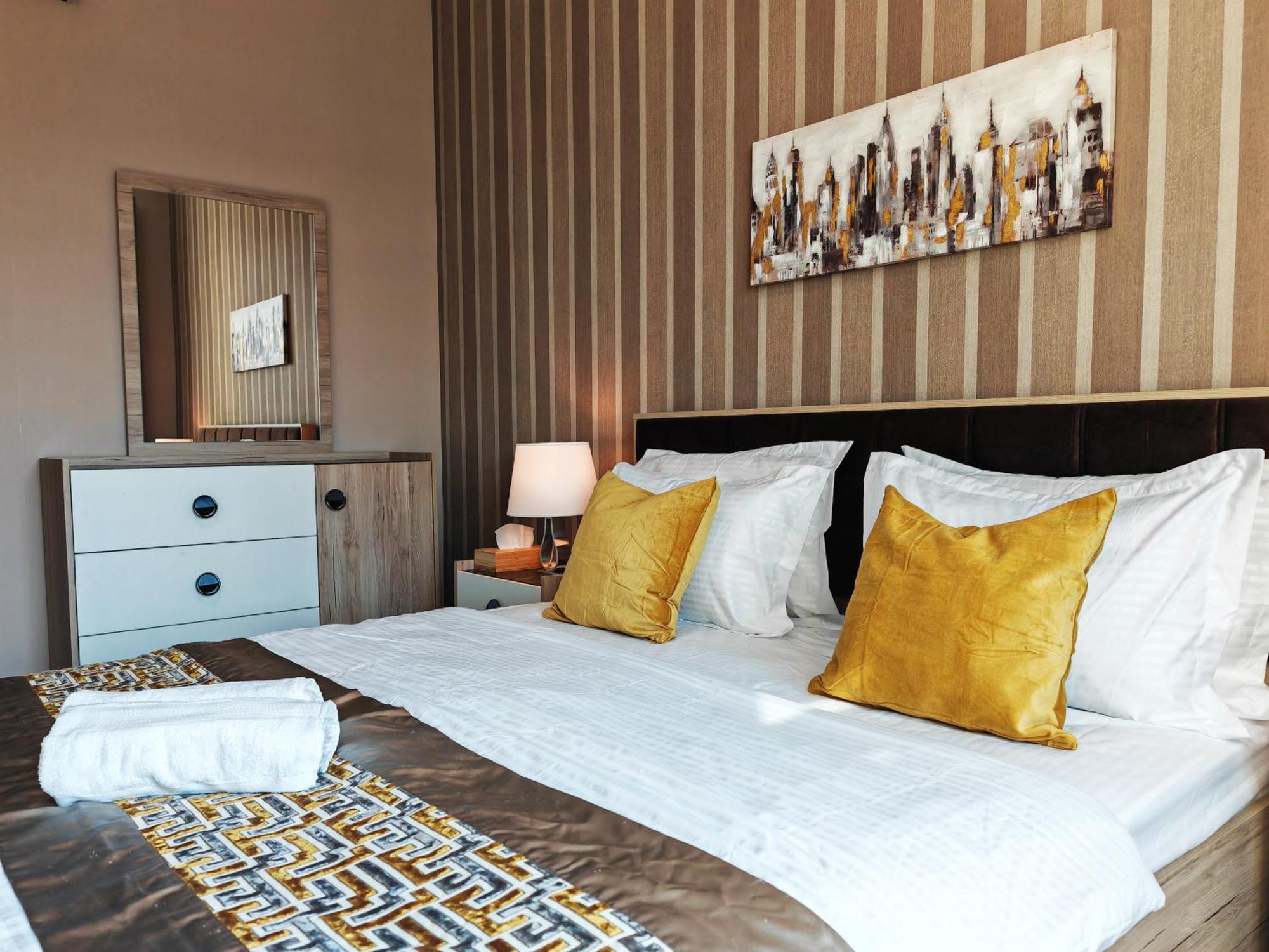 Seaside Serenity Elegant 1br Escape In Palm Jumeirah By La Buena Vida Homes Apartment Dubai