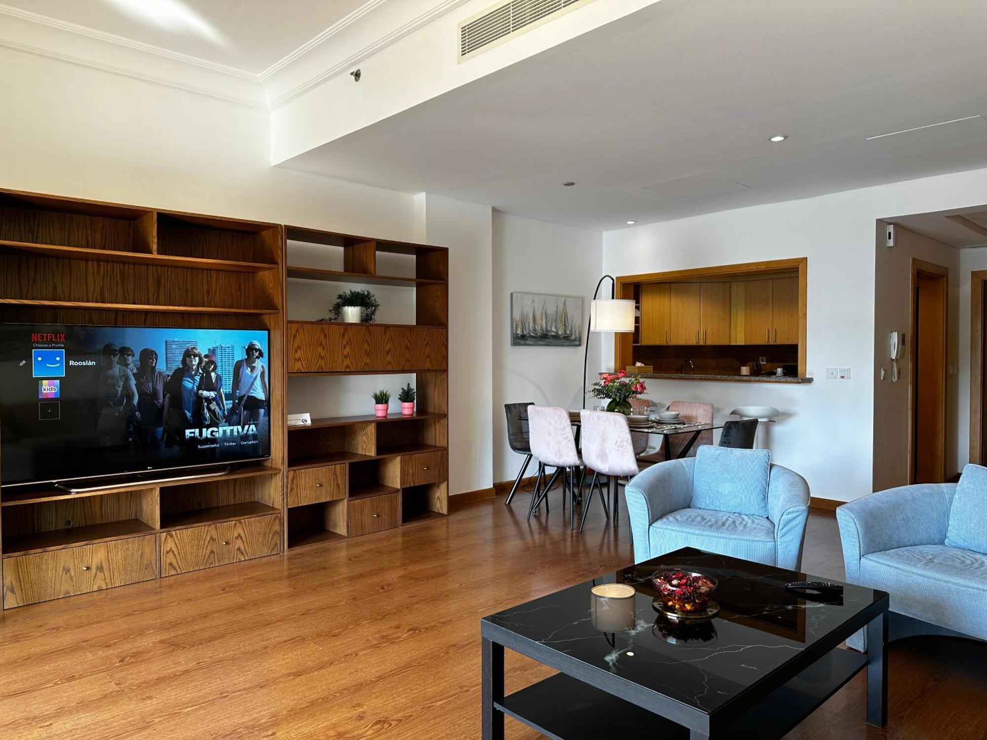 Apartment Seaside Serenity Elegant 1br Escape In Palm Jumeirah By La Buena Vida Homes Dubai