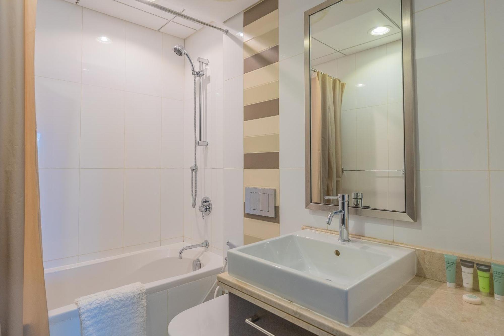 Bellavista - Breath-taking - 2br - Boulevard Central Apartment