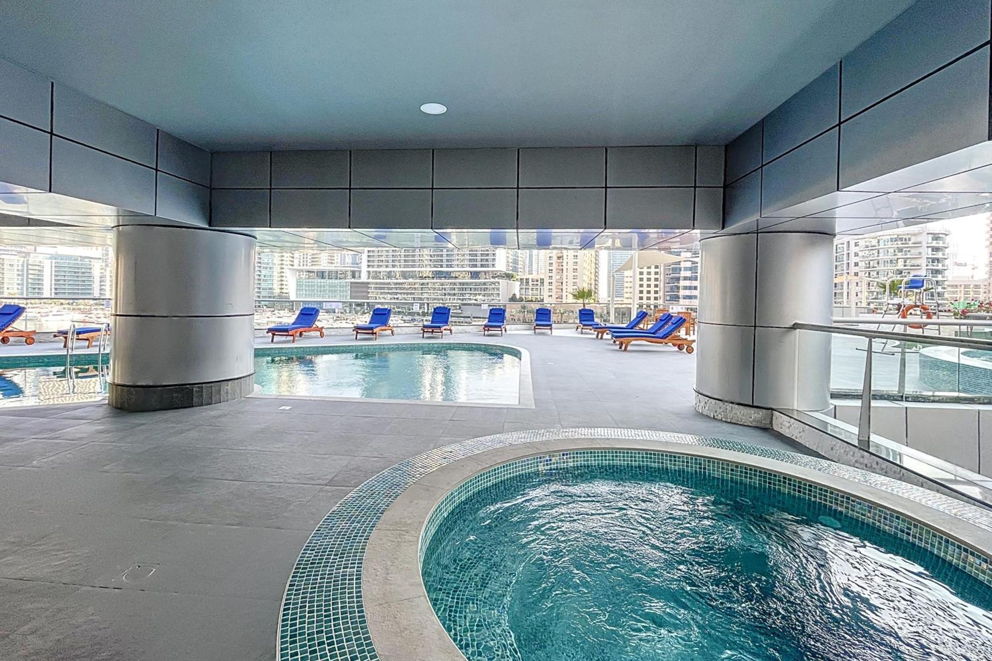 The Point Tower - Chic One Bedroom Apartment *