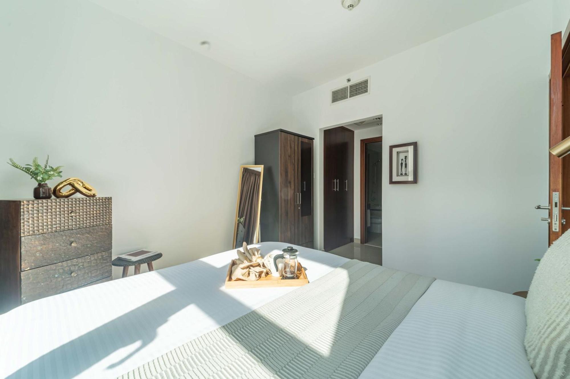 Frank Porter - Stand Point Dubai