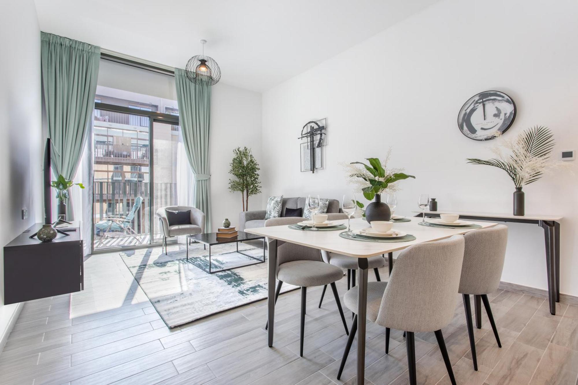 Apartment Unique 1br In Belgravia Square, Jvc - Host & *