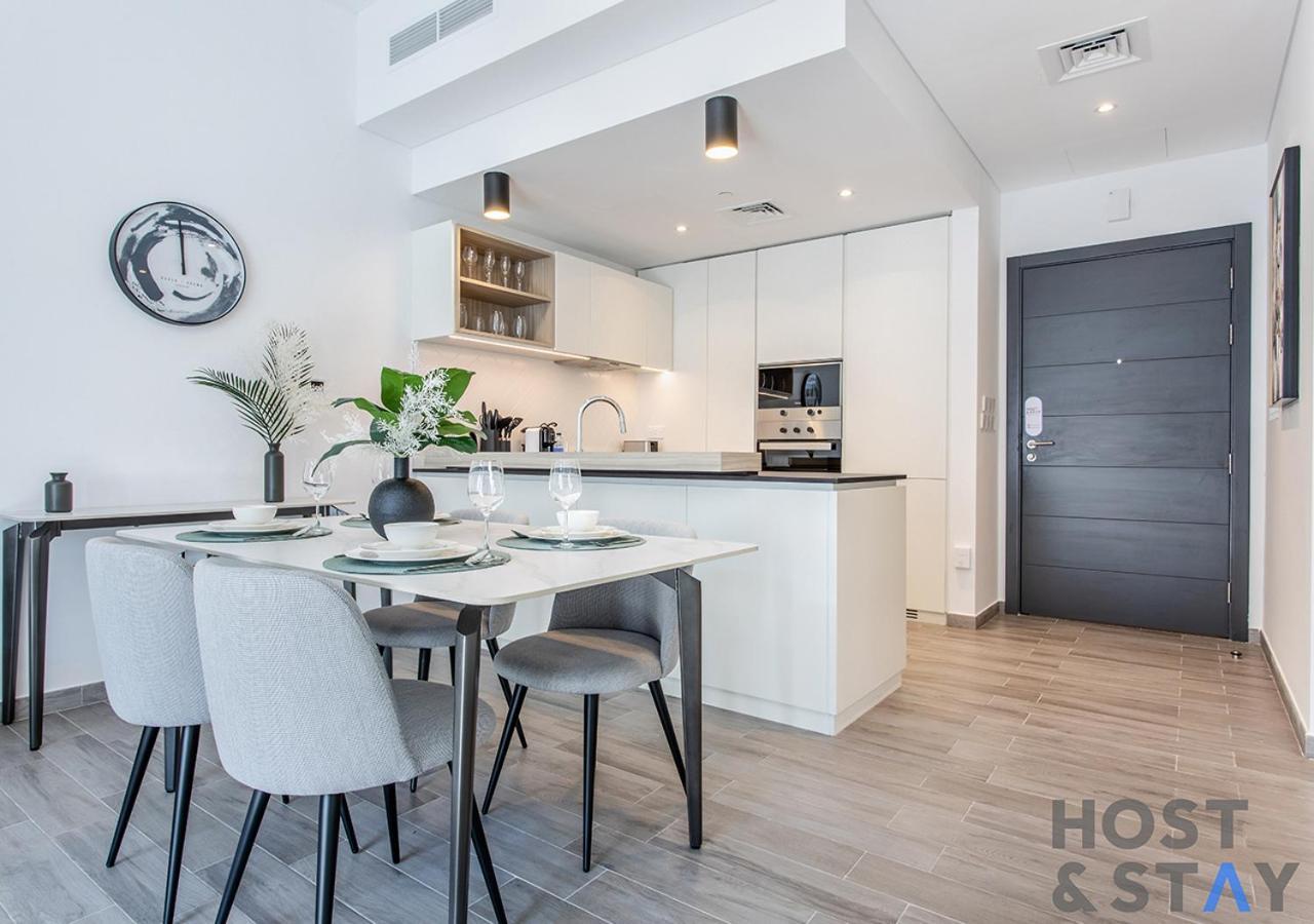 Unique 1br In Belgravia Square, Jvc - Host & Dubai