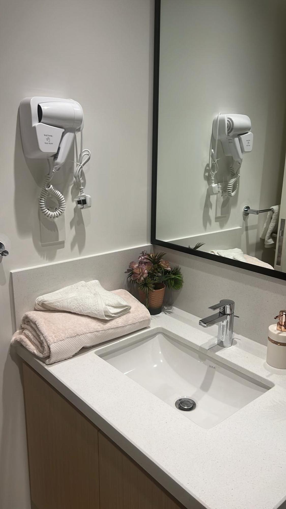 Apartment Brand New 1bhk Near Burj Khalifa-burj Crown Tower *