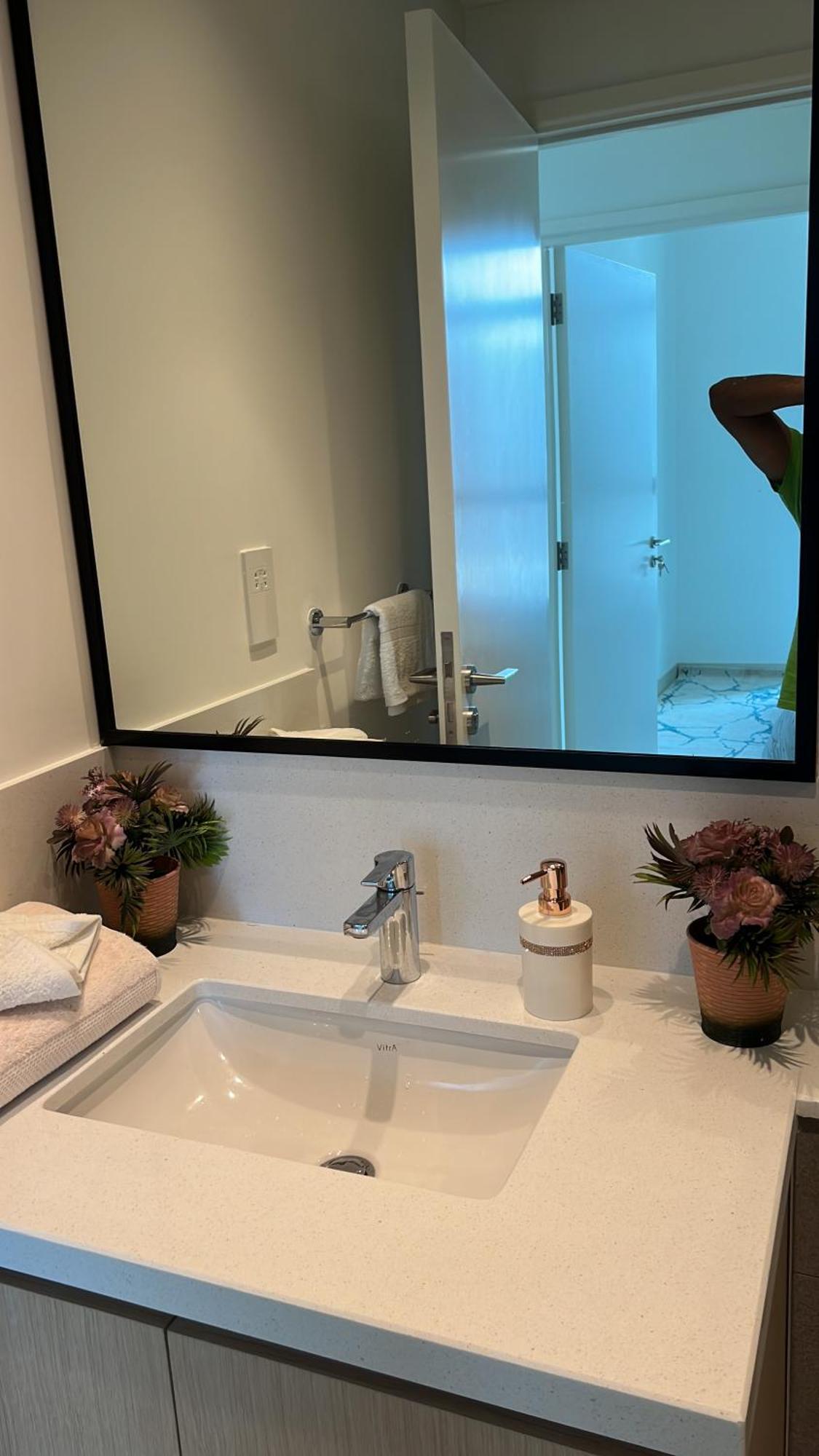 Apartment Brand New 1bhk Near Burj Khalifa-burj Crown Tower Dubai
