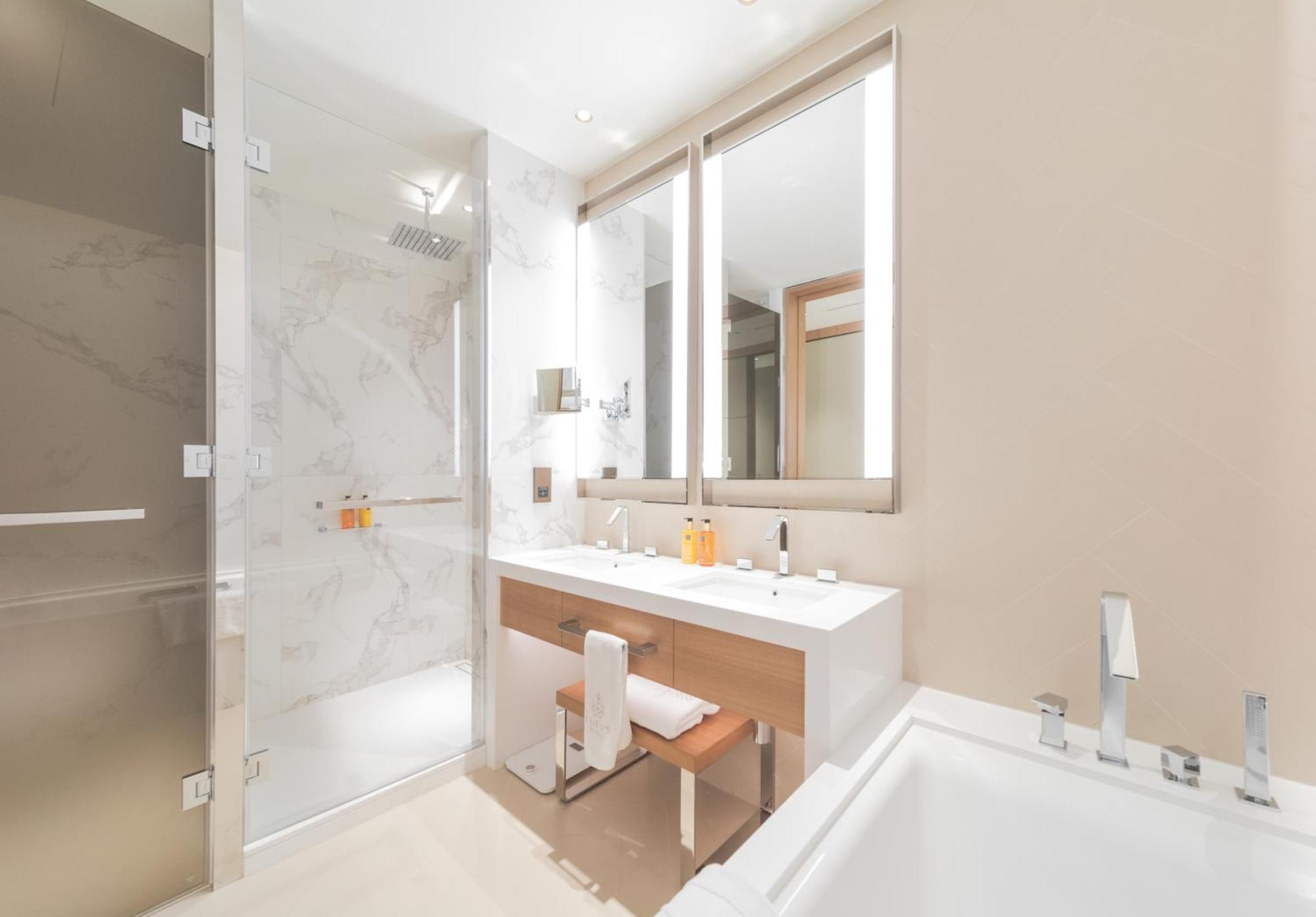 Apartment Eden's Homes & - Address Opera District Residences *