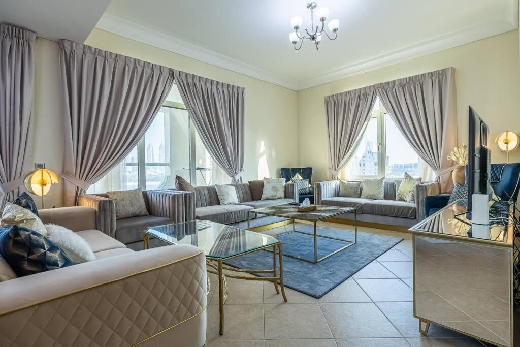 Fully Upgraded, Amazing 3 Maid At The Palm